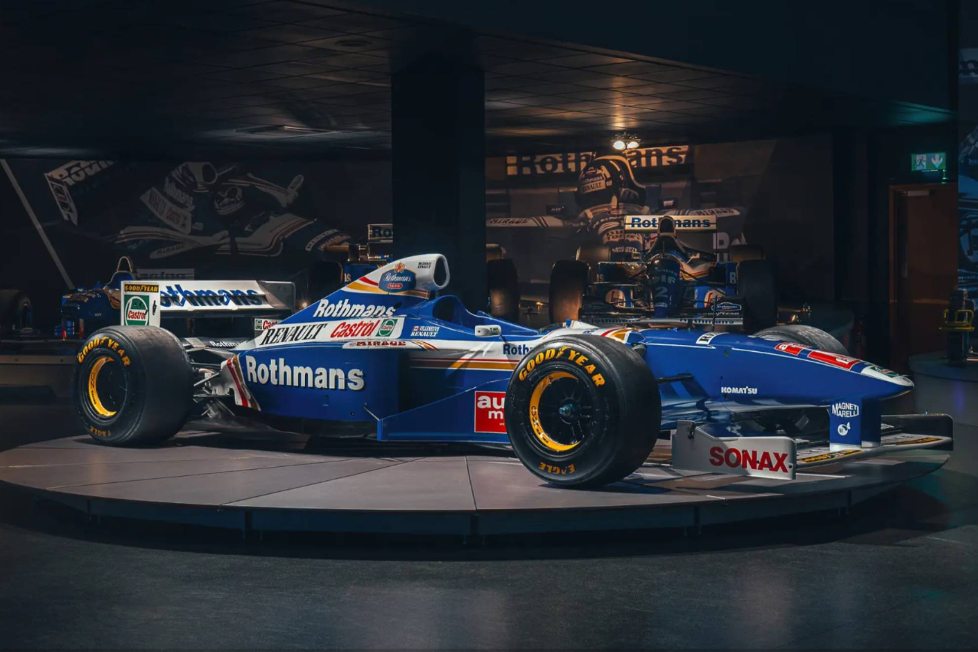El coche fue utilizado por Villeneuve y Frentzen.