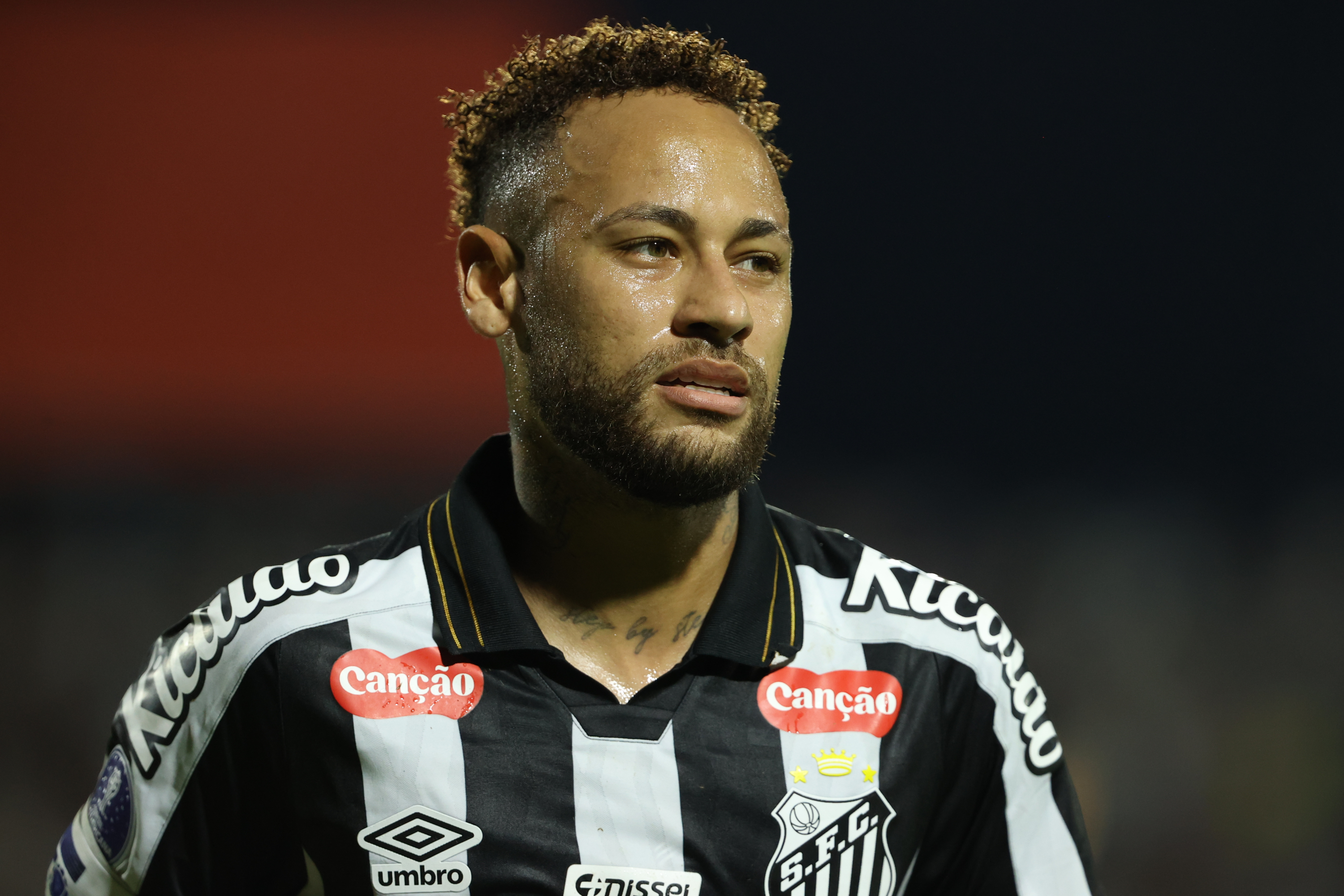 Neymar Jr. en un partido con Santos