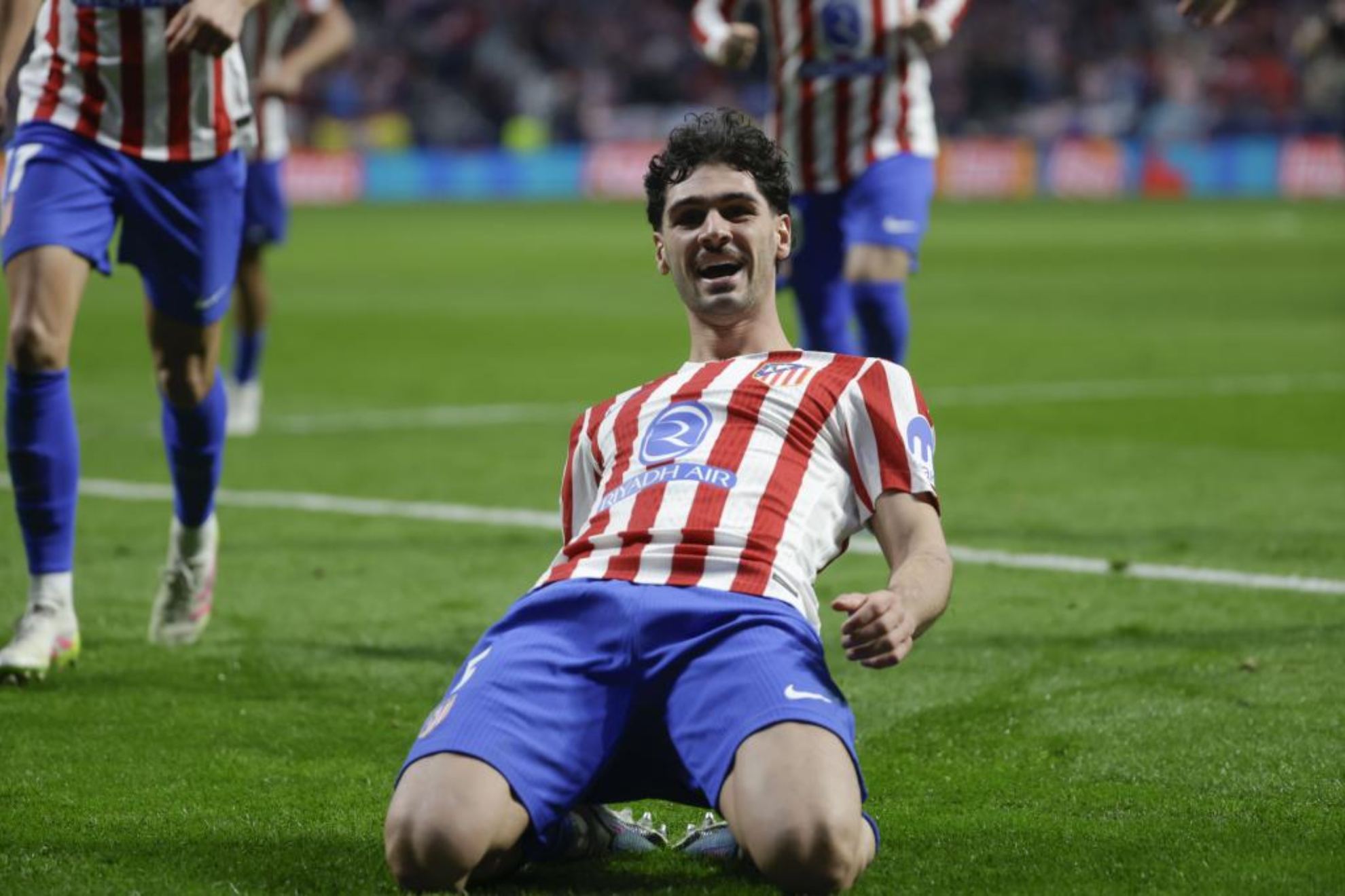 Cardoso celebra un gol con el Atlético.