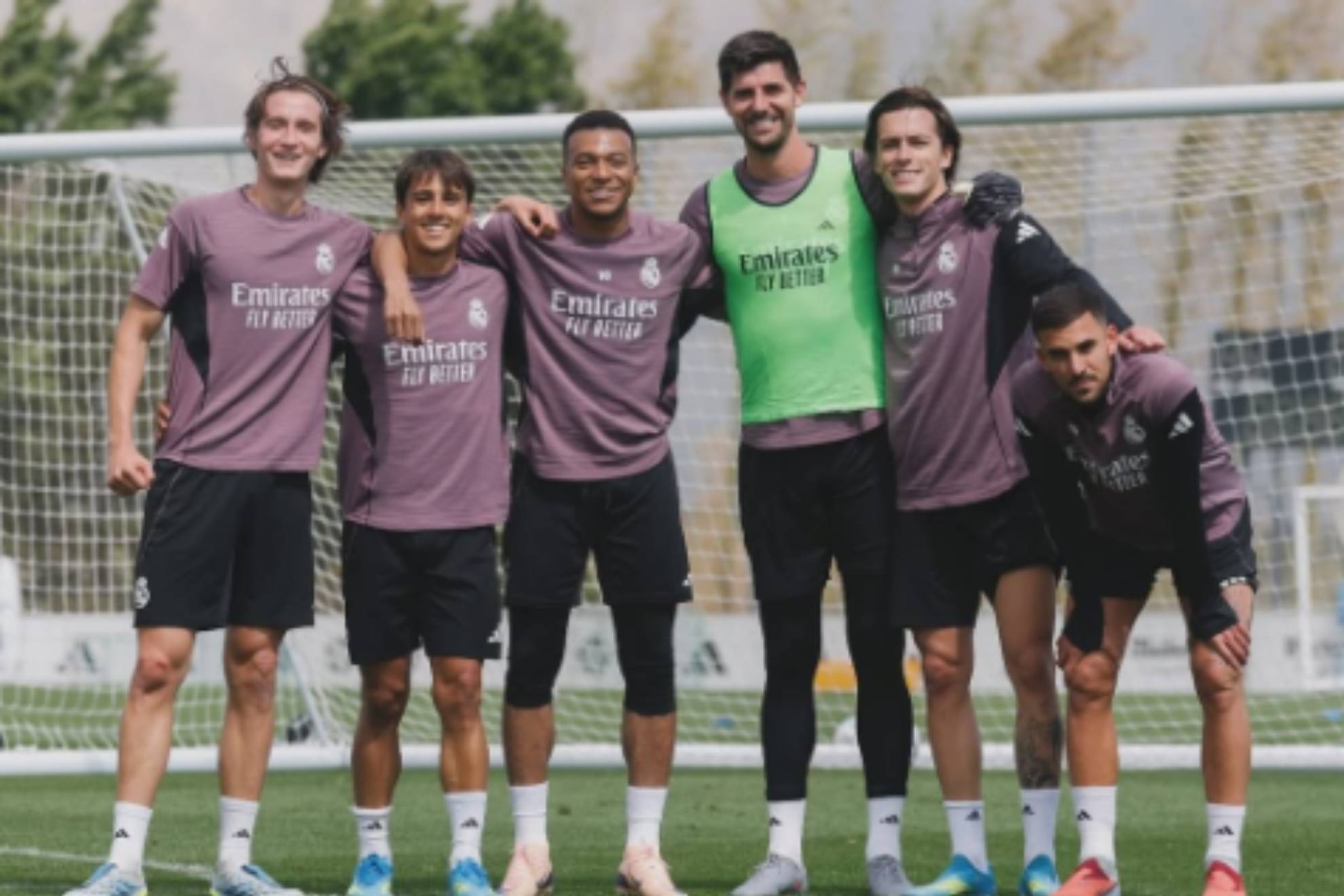 Mbappé y los ganadores del partidillo.