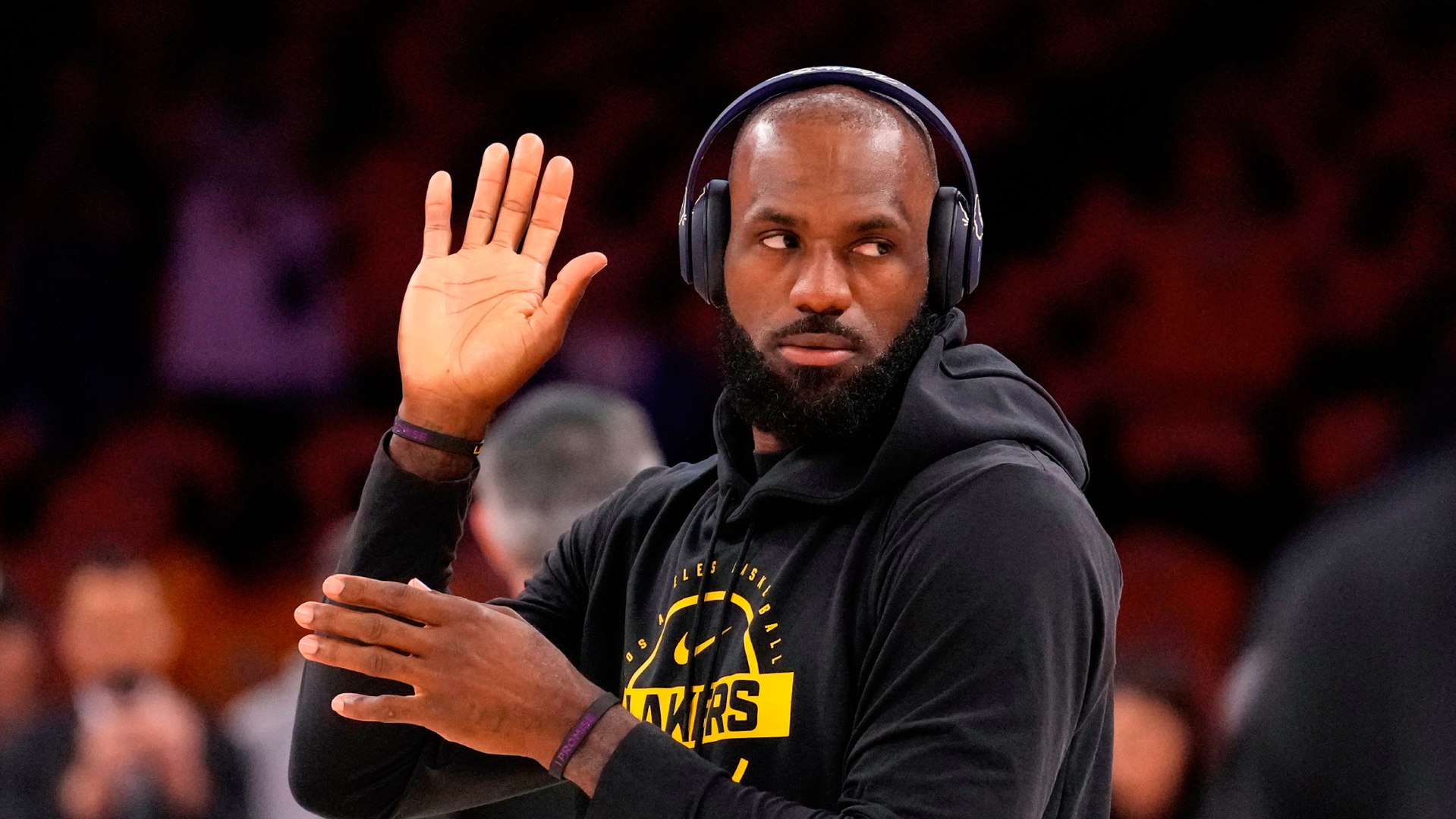 El jugador de 41 años termina contrato con los Lakers y no aseguró su continuidad en la NBA de cara a la próxima temporada: "Volveré a hablar con mi familia, pasaré tiempo con ellos y tomaré una decisión"