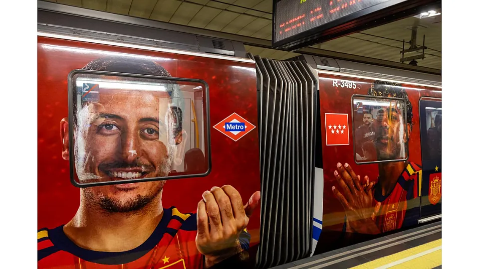 El vagón decorado con jugadores de la Selección Española