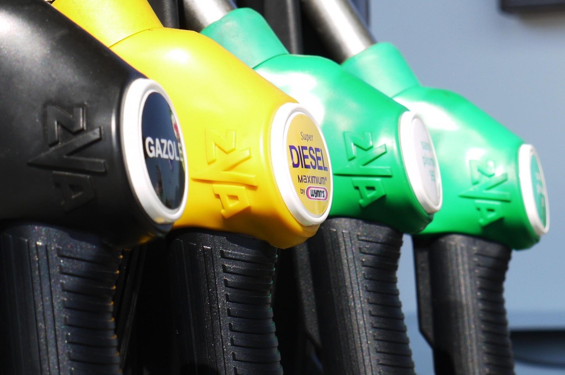 Si nada lo remedia, el 1 de julio la gasolina y el diésel volverán a subir en España