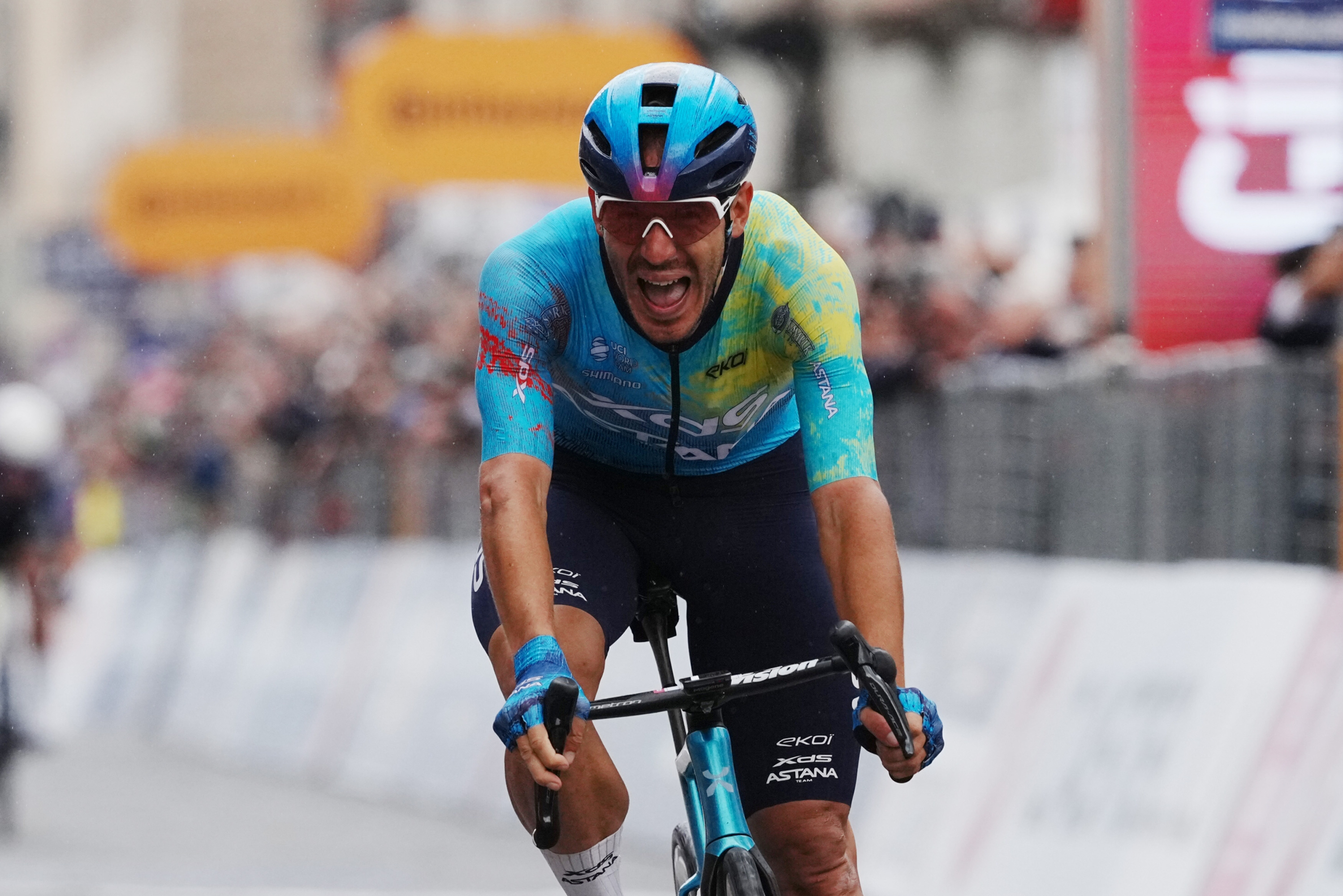Ballerini celebra en la meta de Nápoles
