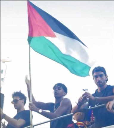 Yamal waves the Palestinian flag in celebrations.
