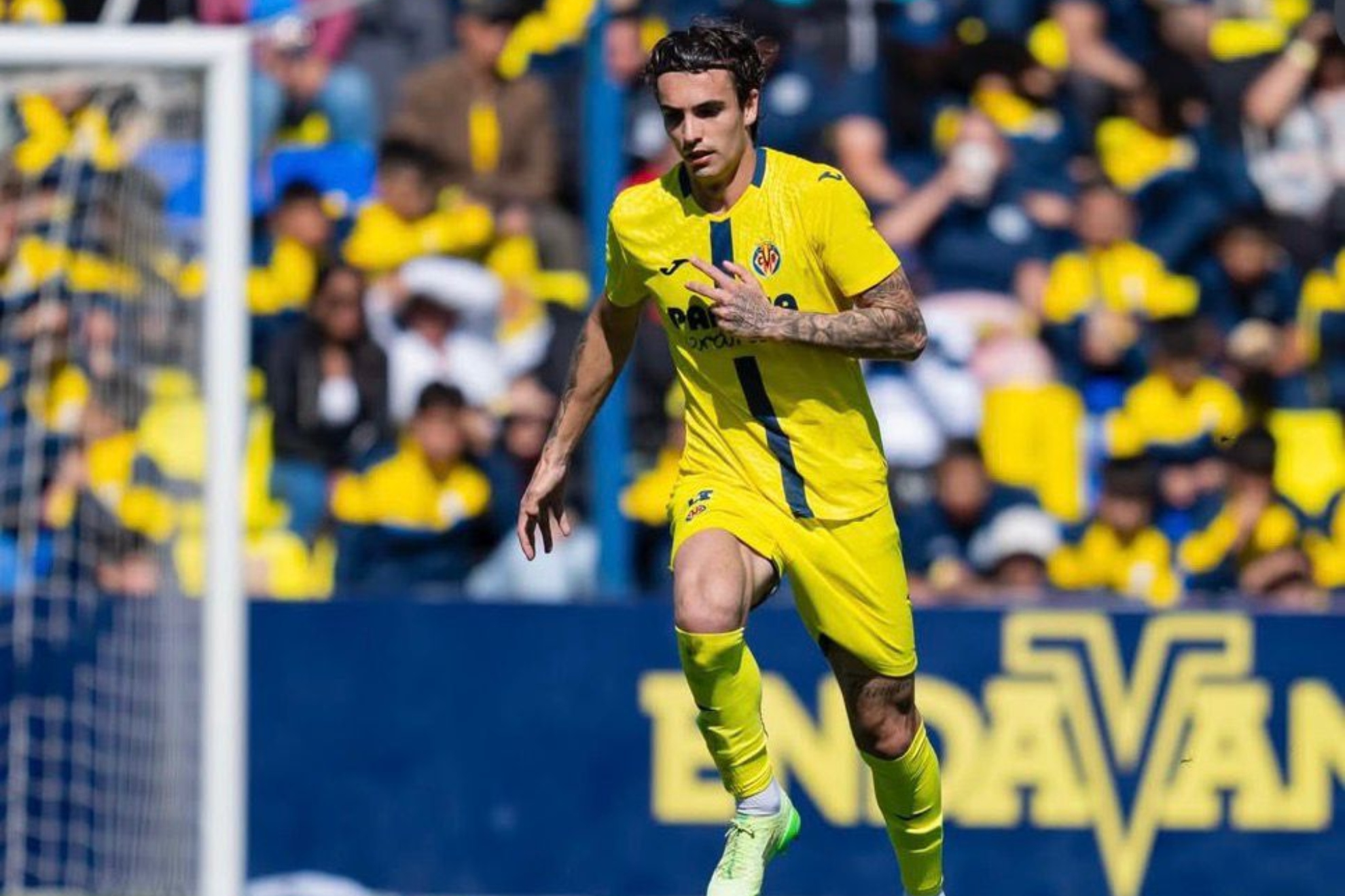 Ismael Sierra con el filial del Villarreal.