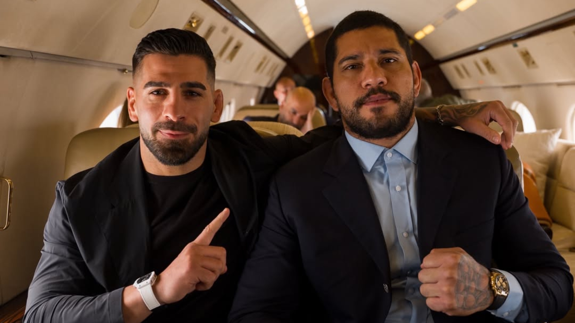 Ilia Topuria y Alex Pereira rumbo a la Casa Blanca para conocer a Donald Trump.