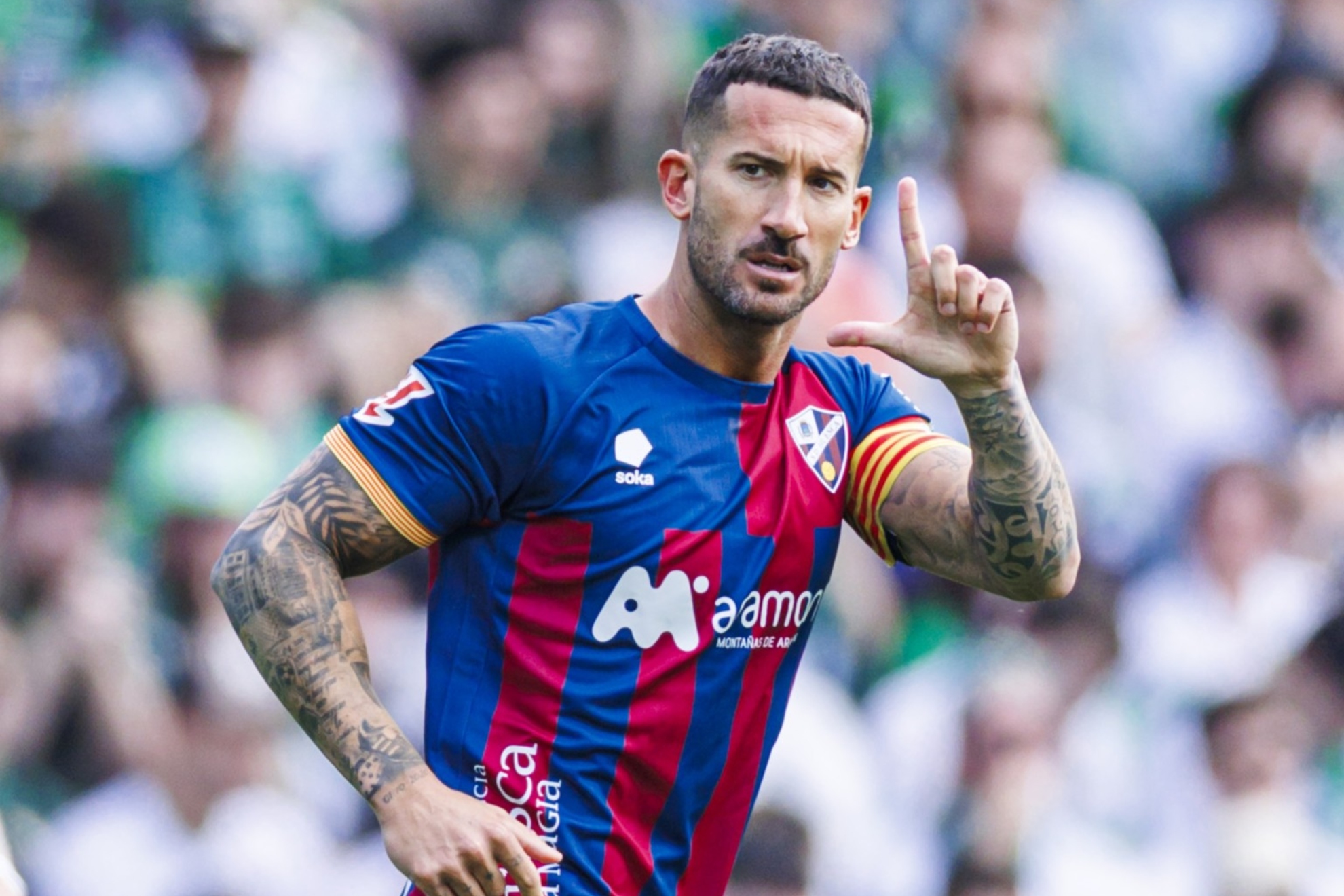 Óscar Sielva en un partido con el Huesca.