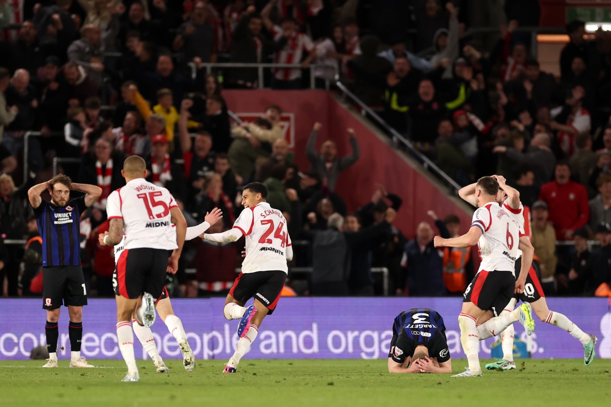 Imagen del partido entre Southampton y Middlesbrough.