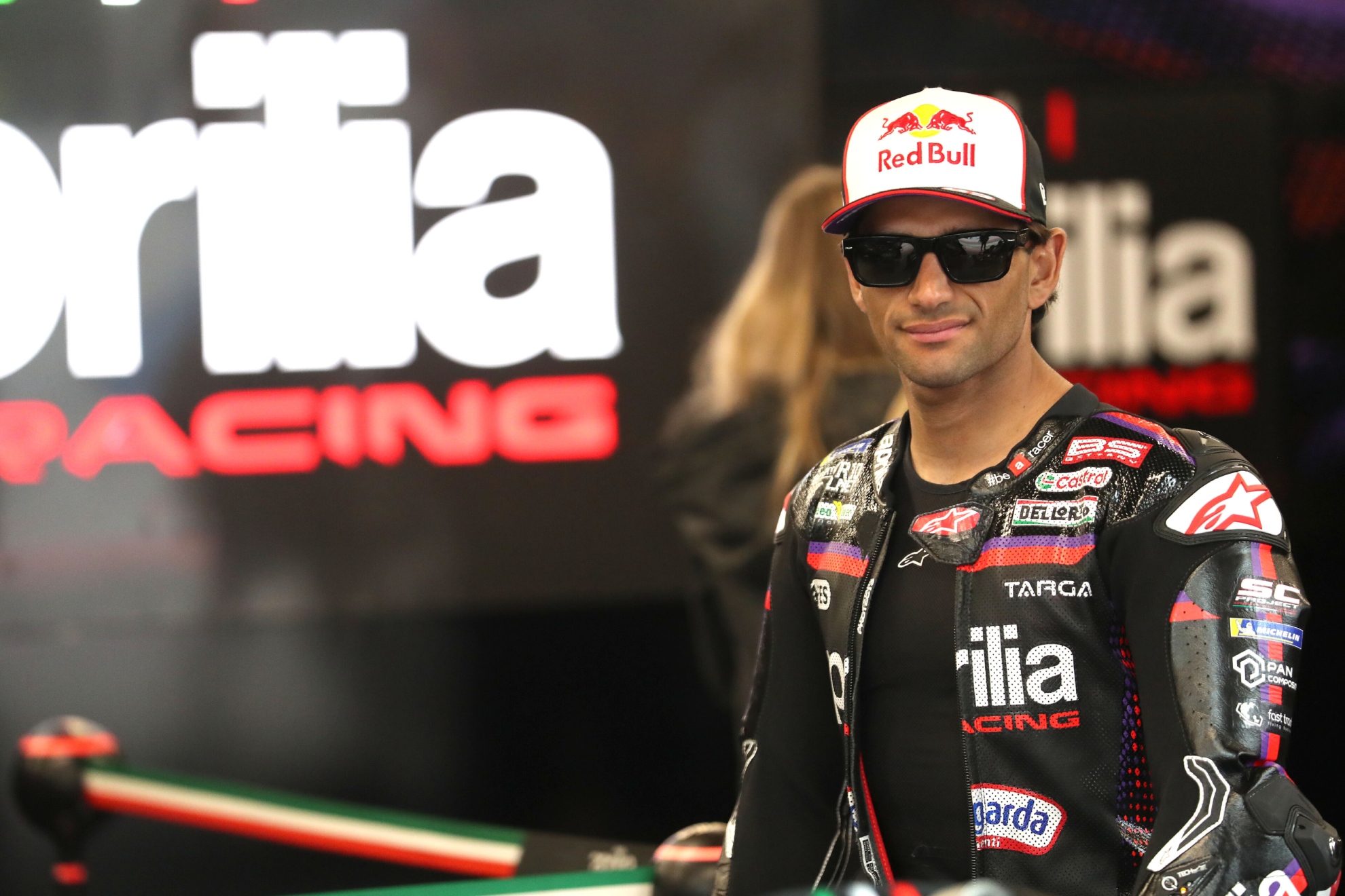Jorge Martín, en su box, en Montmeló.