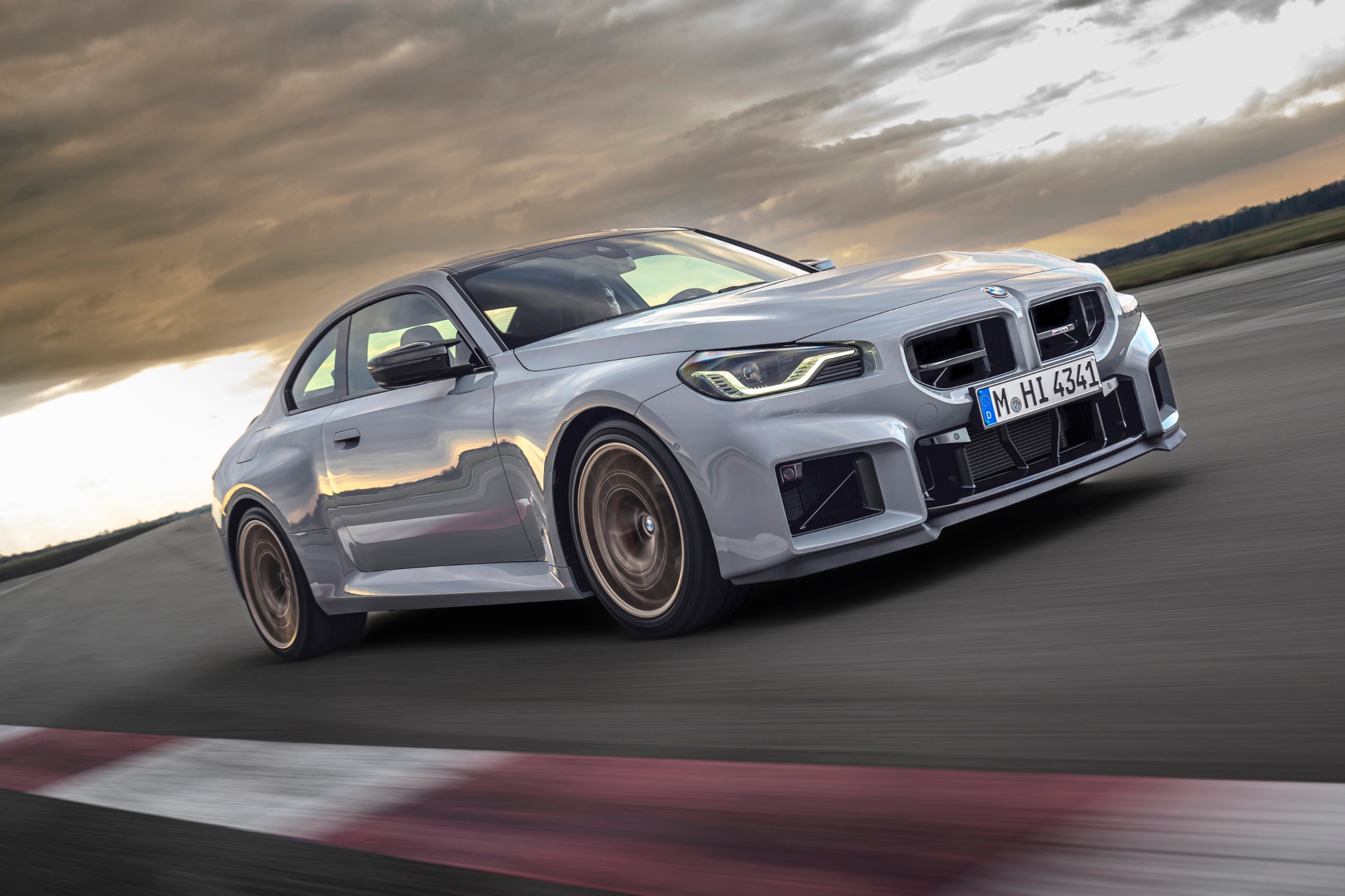 Probamos la nueva generación del BMW M2 CS, un deportivo de los de antes