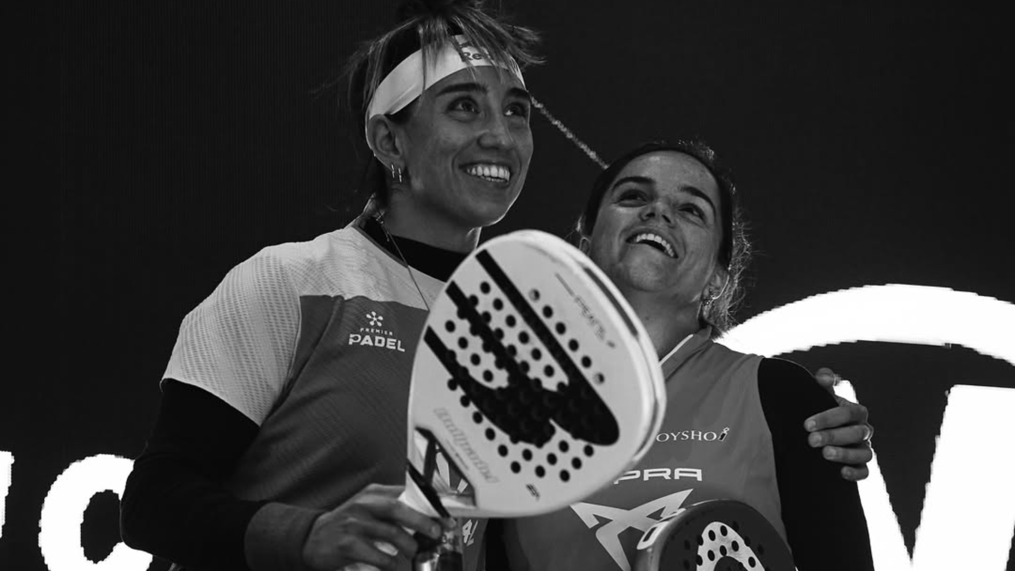 Paula Josemaría y Bea González en Argentina.