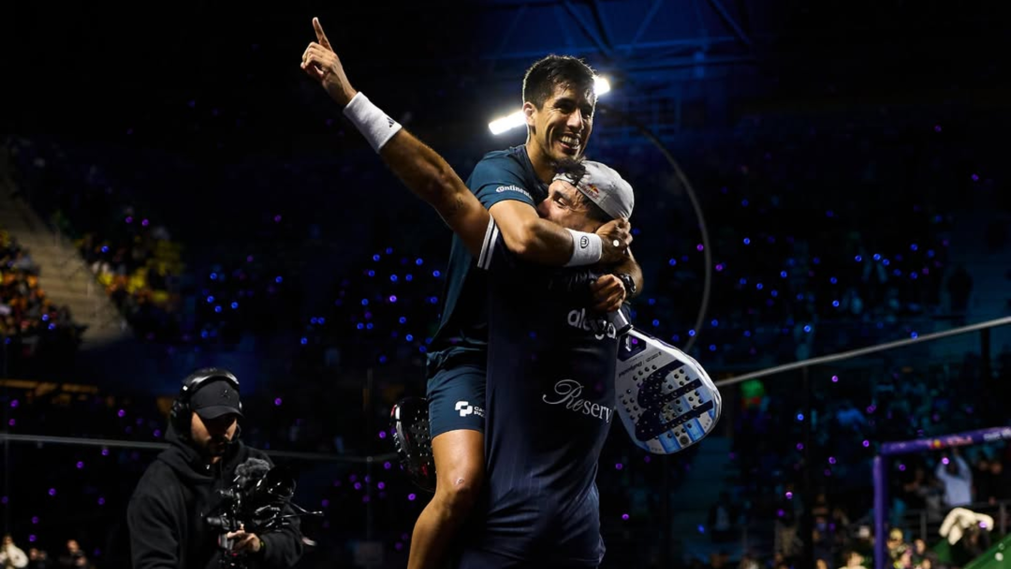 Chingotto y Galán celebrando el título en Buenos Aires.