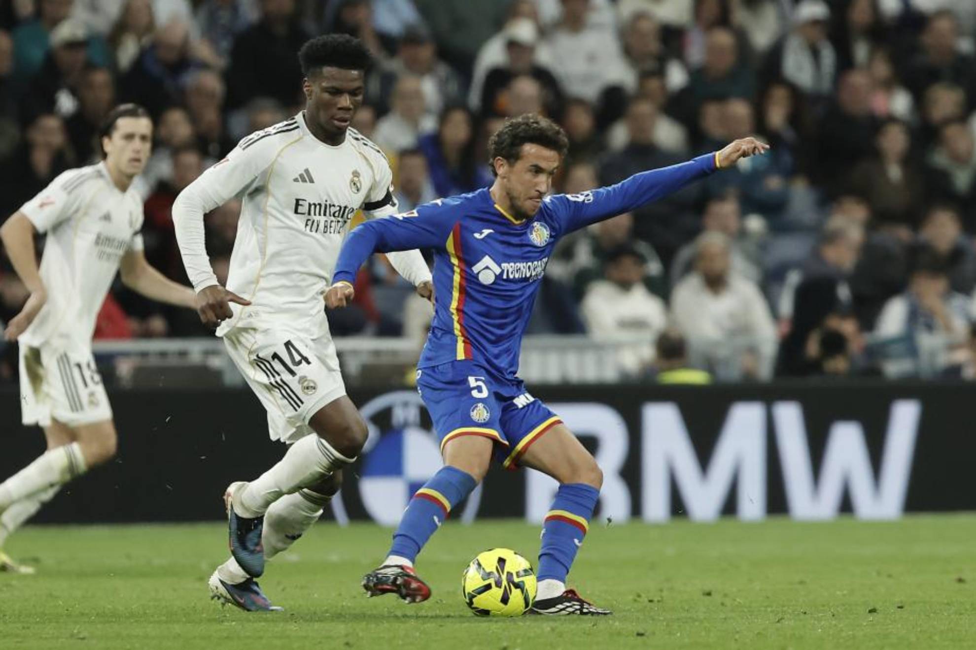 Luis Milla junto a Tchouaméni en el Coliseum