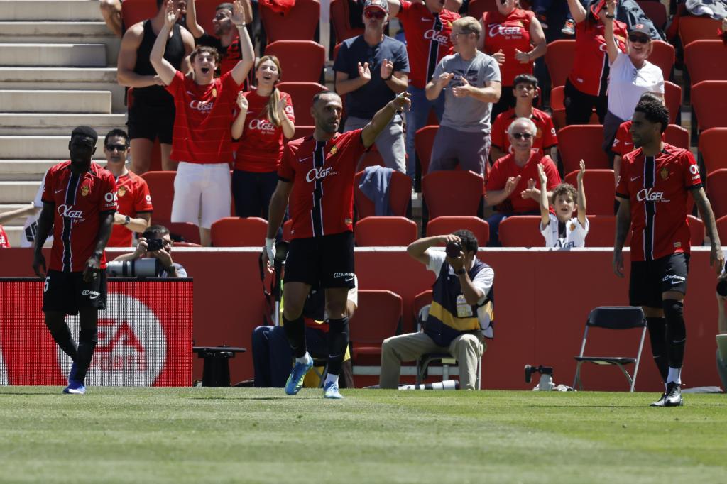 Vedat Muriqi celebra un gol en el encuentro ante el Villarreal.