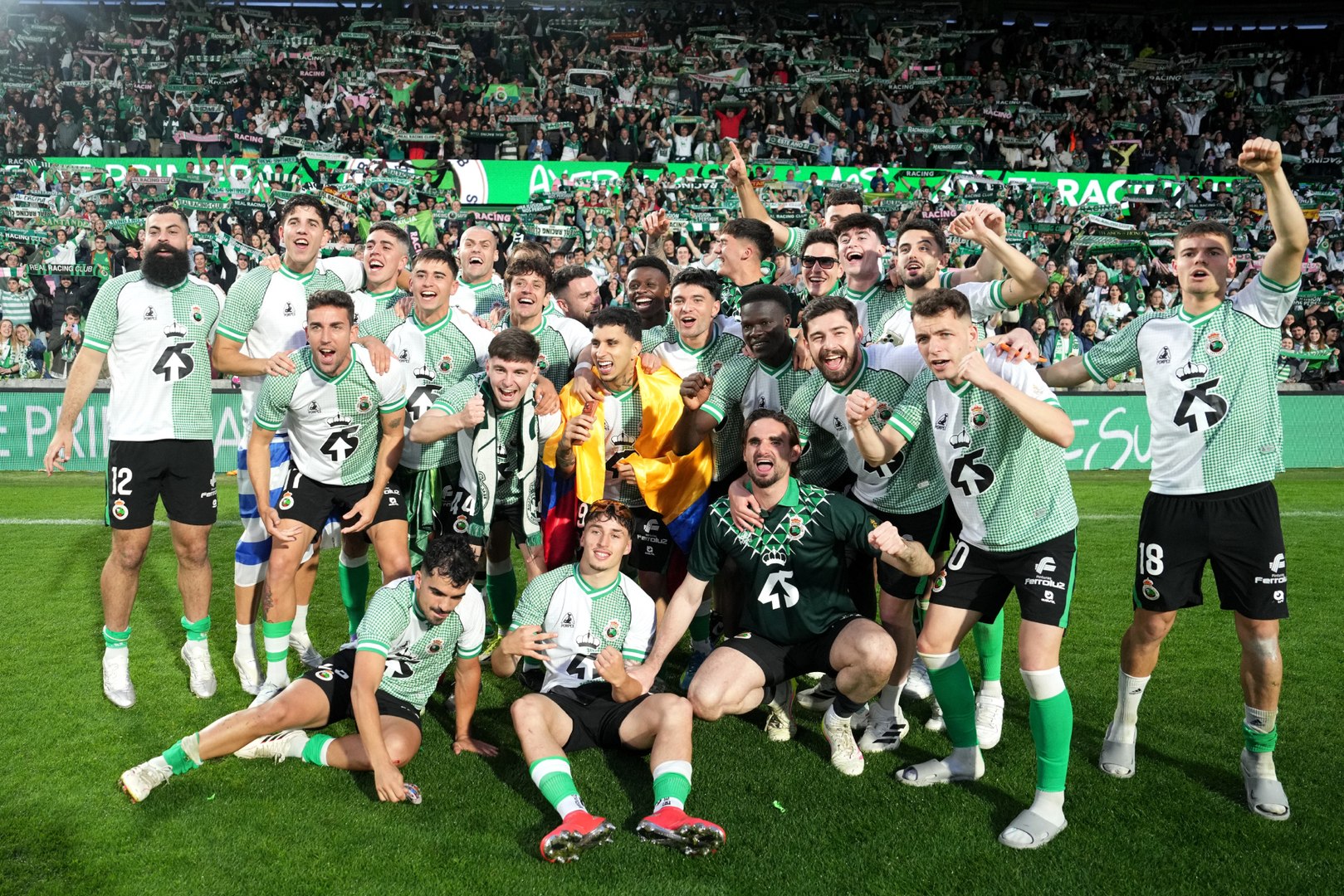 El presentador de La Pizarra analiza el ascenso del Racing de Santander a Primera 14 años después.