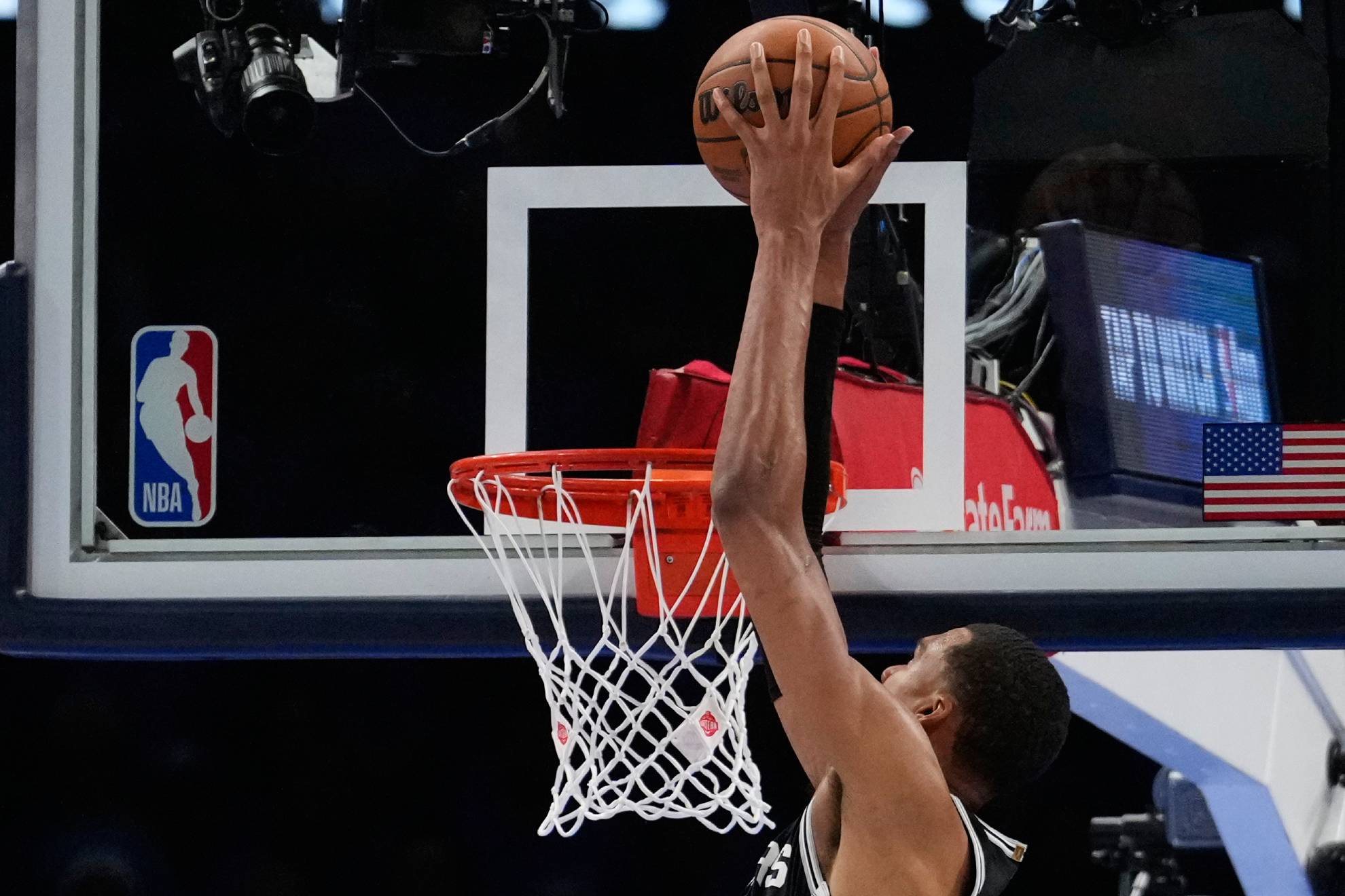 Números alienígenas de Wembanyama en un partido marciano: 41 puntos y 24 rebotes para adelantar a los Spurs en la Final del Oeste