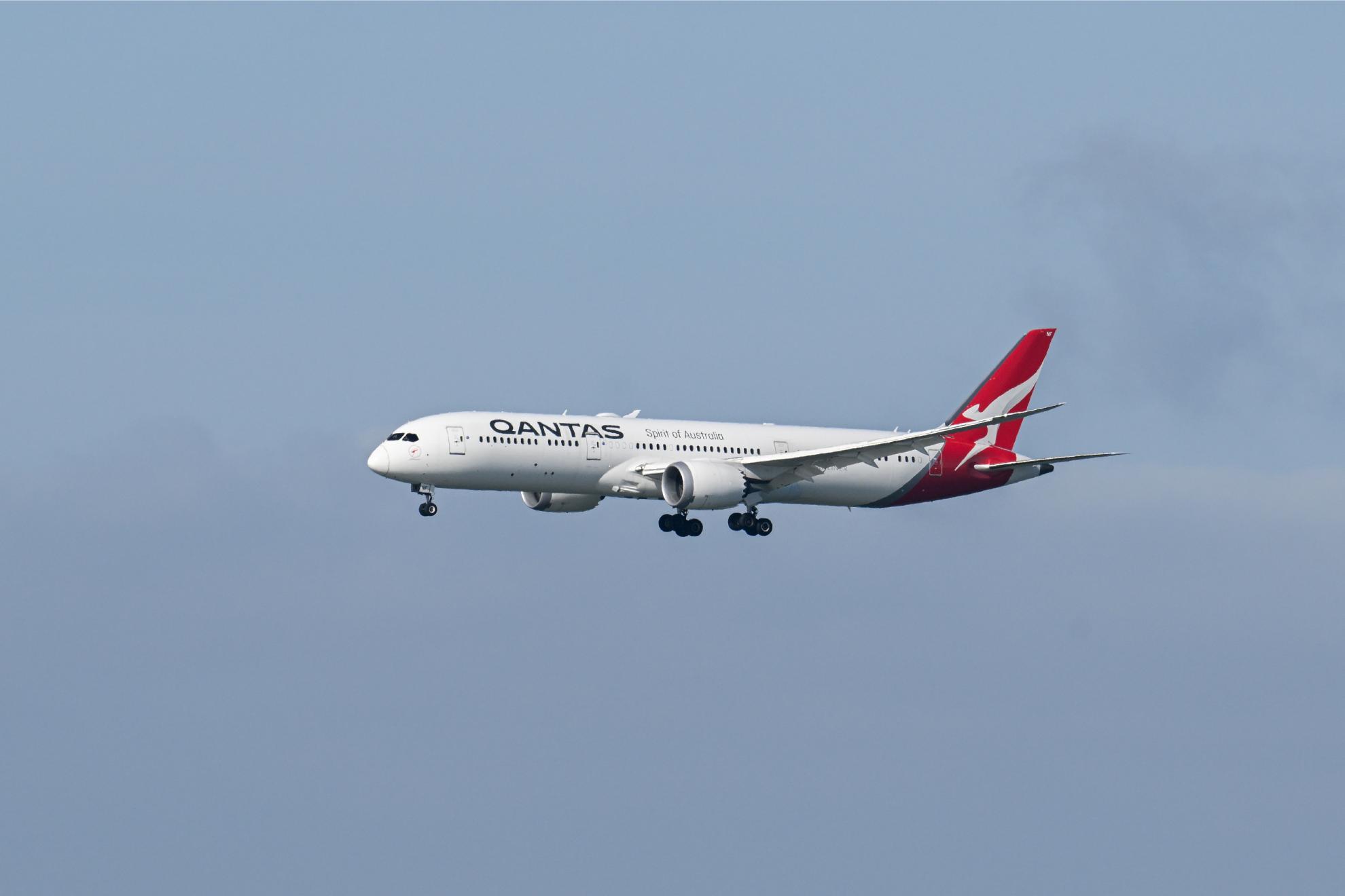 Un avión de Qantas Airlines, en pleno vuelo.