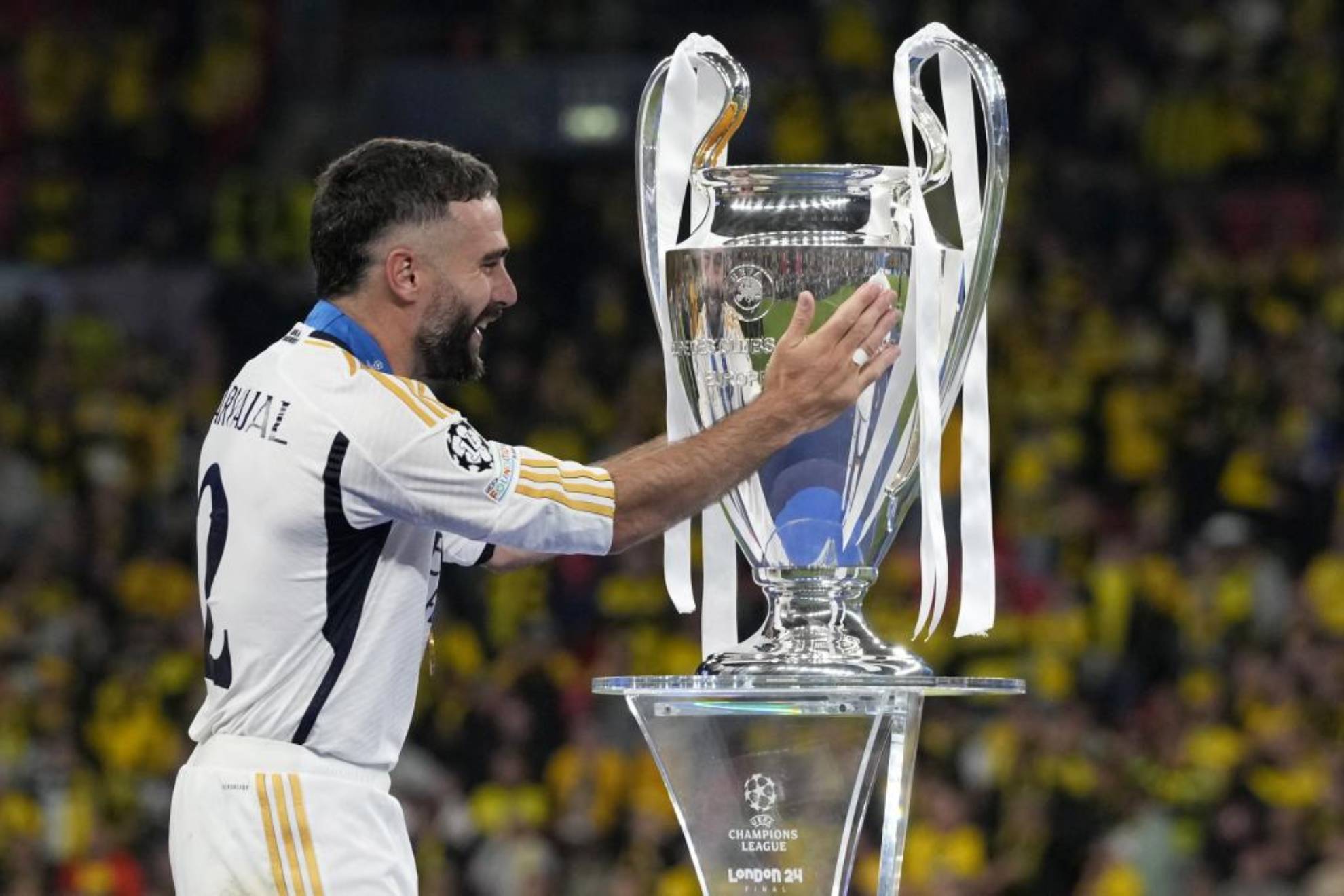 Carvajal coge la Copa de Europa.