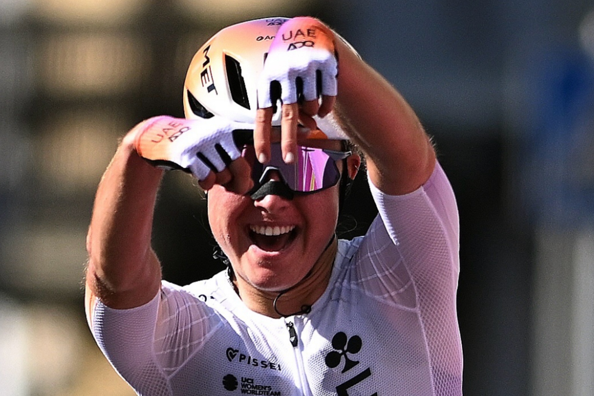 Paula Blasi, celebrando su triunfo en Durango.