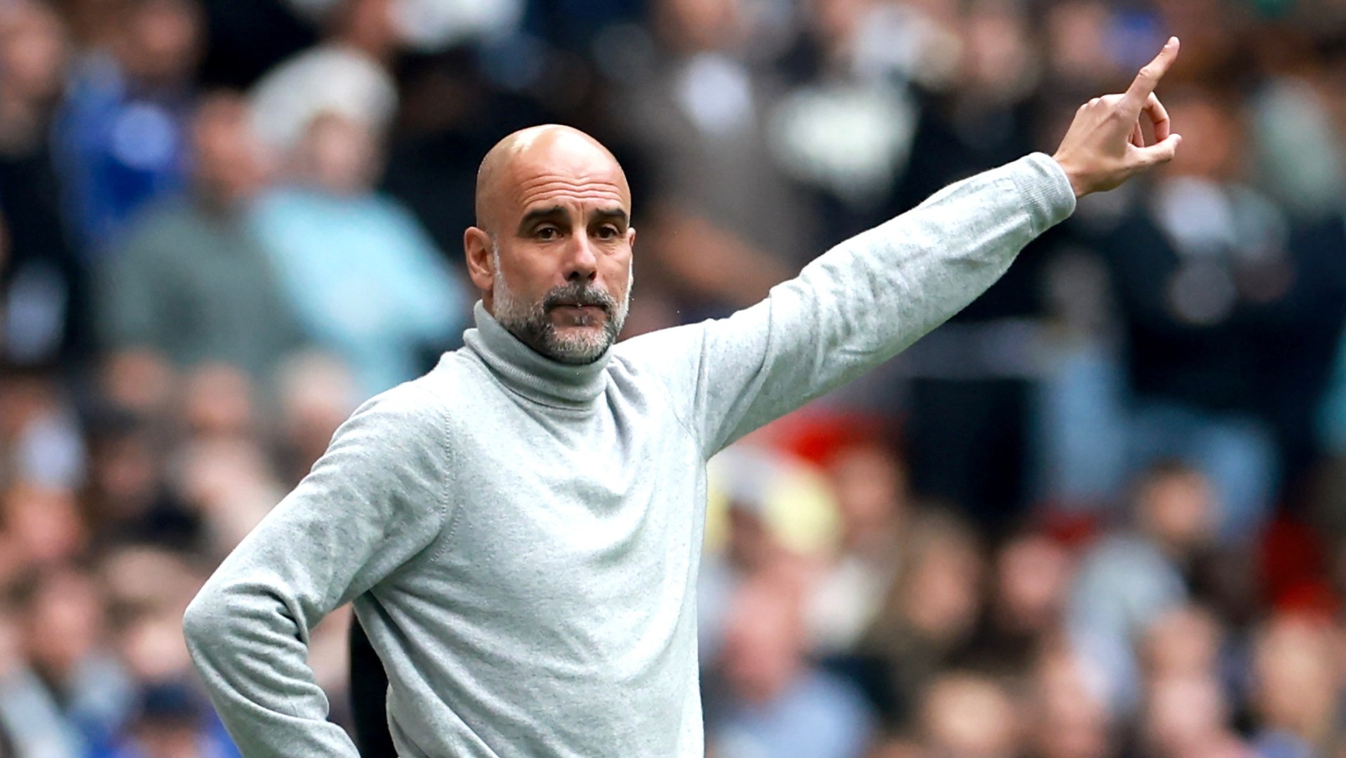 El técnico del Manchester City no quiso hablar de homenajes ni despedidas en la rueda de prensa previa al decisivo partido liguero ante el Bournemouth: "¿Ponerle mi nombre a una grada? Estaría bien, pero no tienen por qué hacerlo. Lo importante en esta vida es poder mirar hacia atrás y sentir que has hecho las cosas bien".