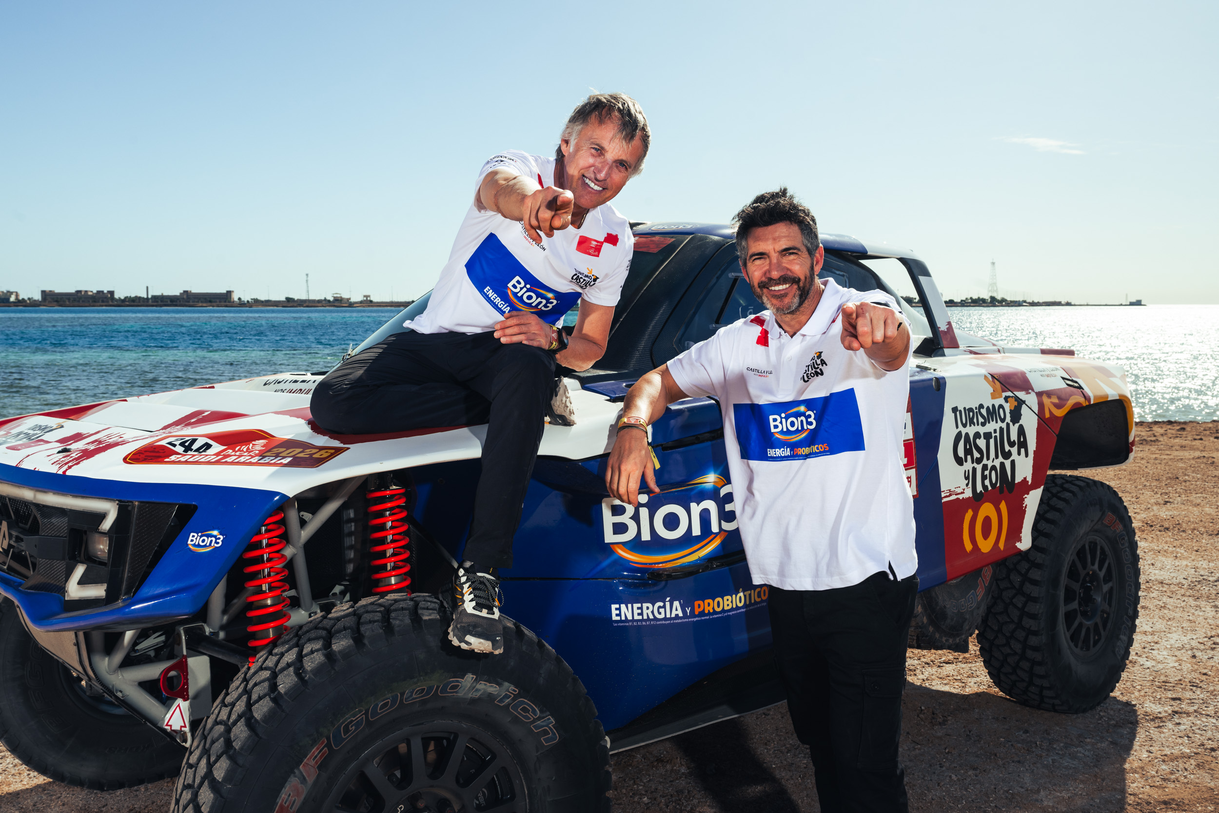Jesús Calleja y Edu Blanco repetirán en el Dakar 2027