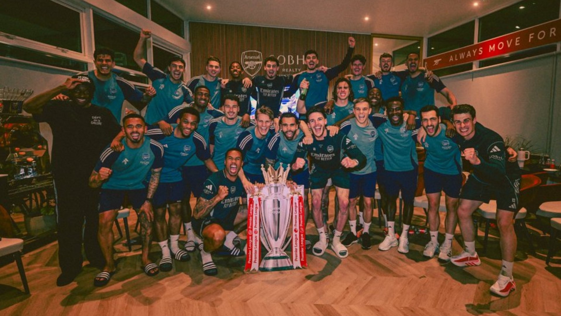 Los jugadores del conjunto gunner se volvieron locos con el pitido final del Bournemouth - Manchester City