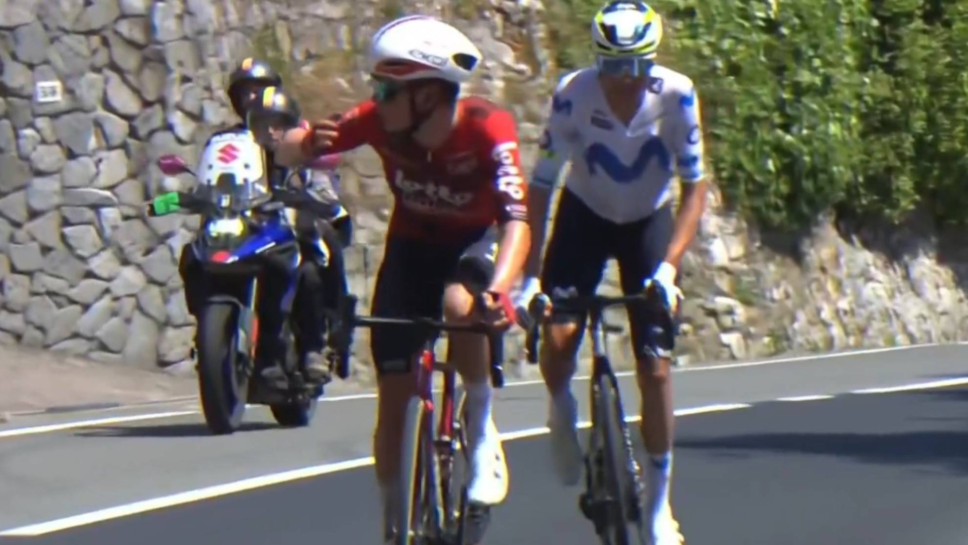 El corredor balear del Movistar Team no dio relevo y su compañero de fuga se enfadó sobremanera.