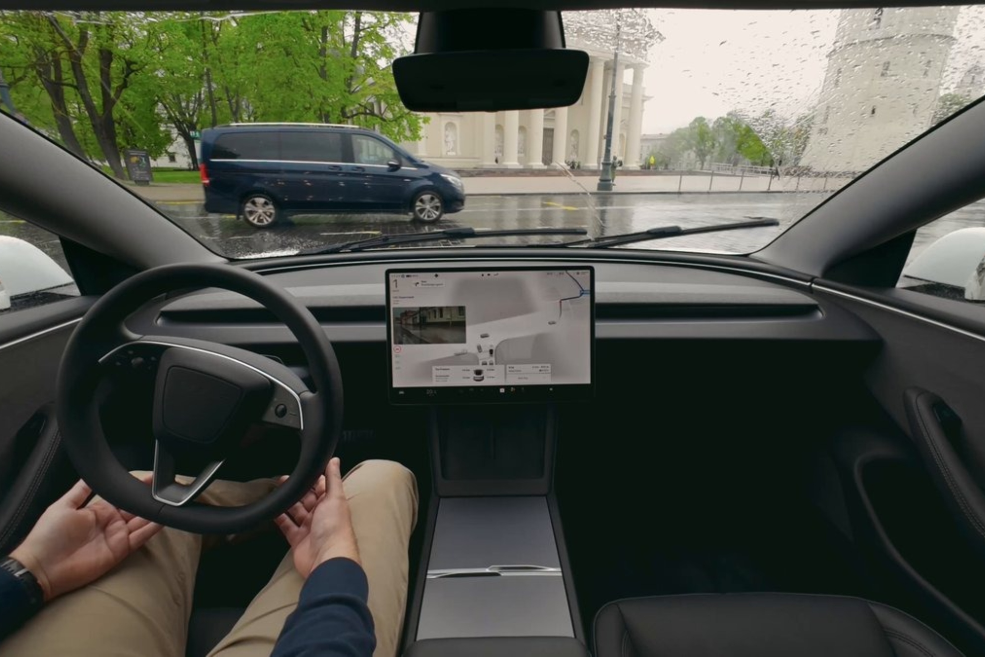 La última actualización de Tesla que ya estaba en EE.UU y China, llega también a Europa: el software de conducción autónomo