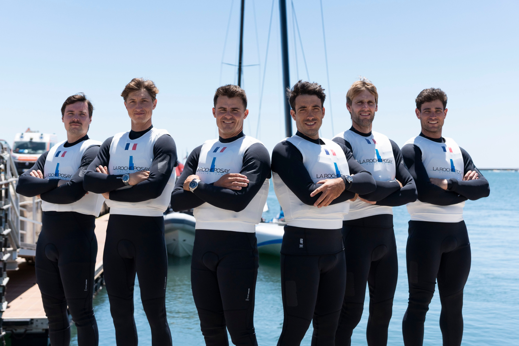 Diego Botín y Florian Trittel junto al resto del equipo La Roche-Posay Racing Team.