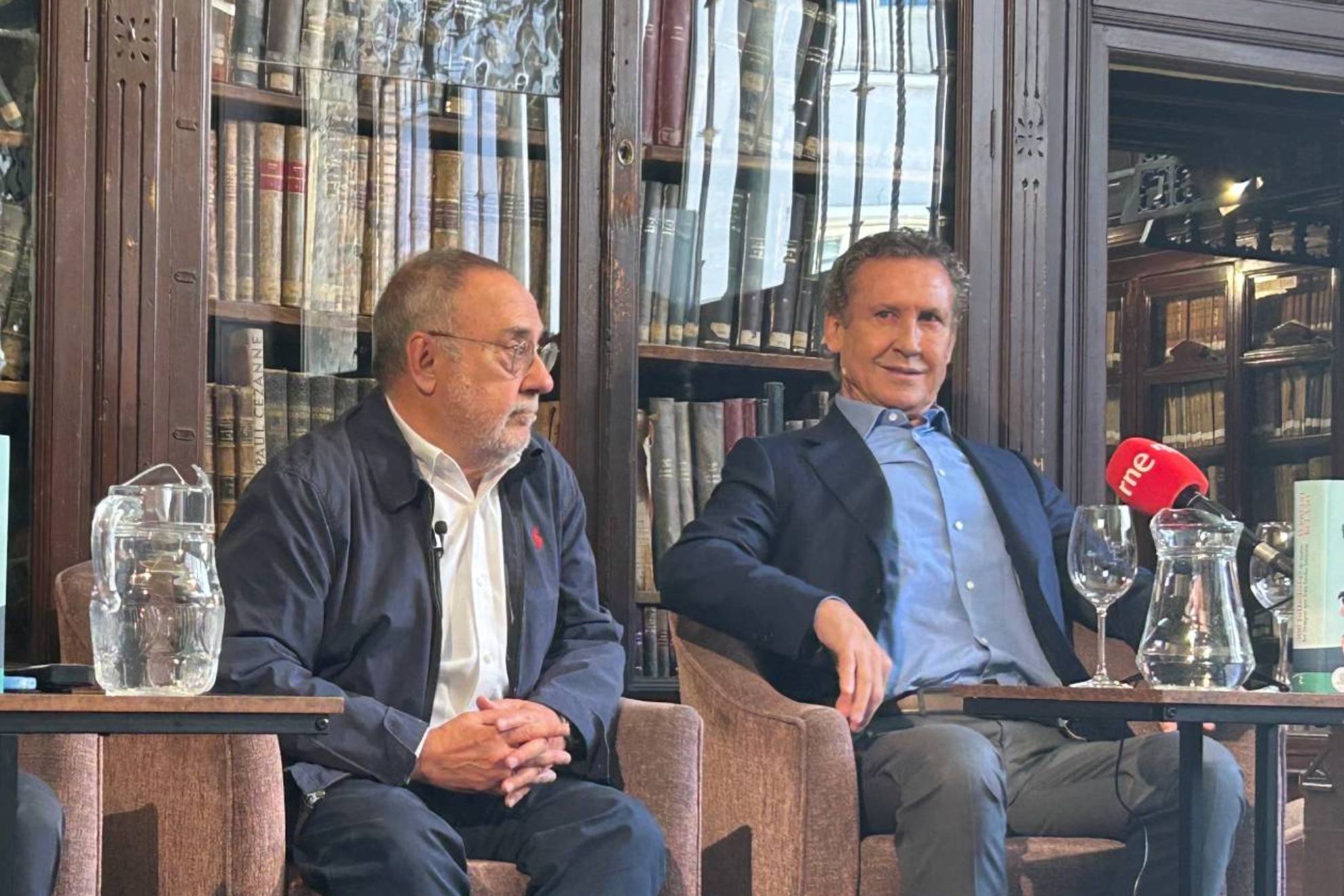 Relaño con Valdano en el acto.