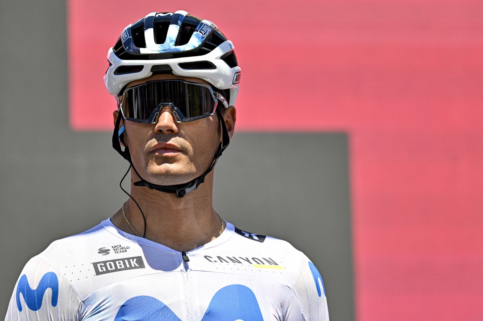 Javi Romo se retira del Giro por un catarro