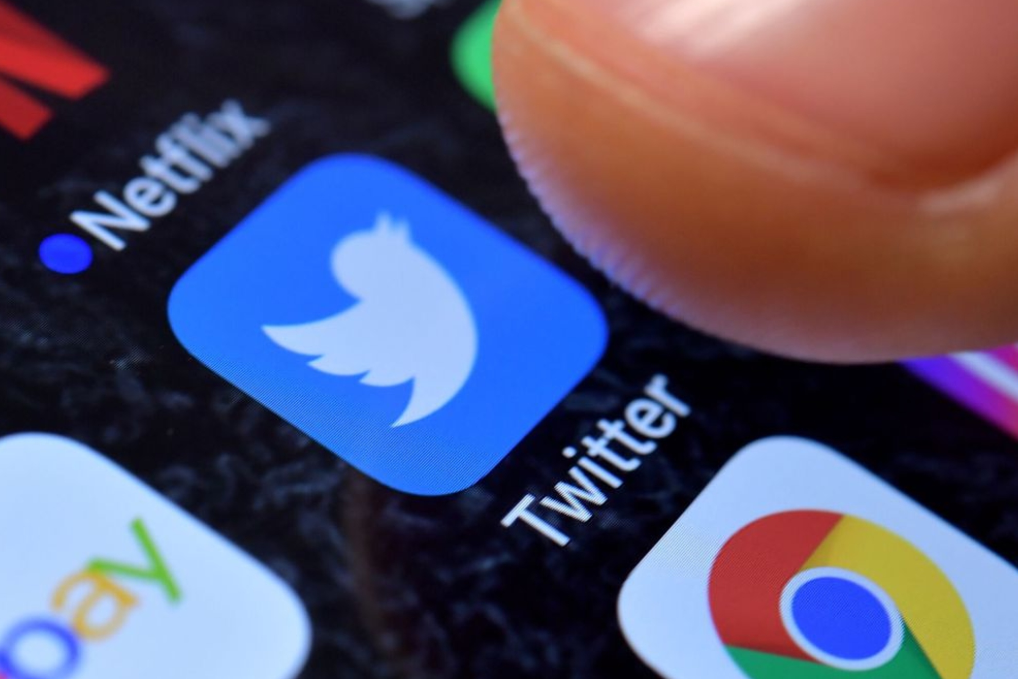 María Aperador, experta en ciberseguridad, explica cómo saber si una app es segura
