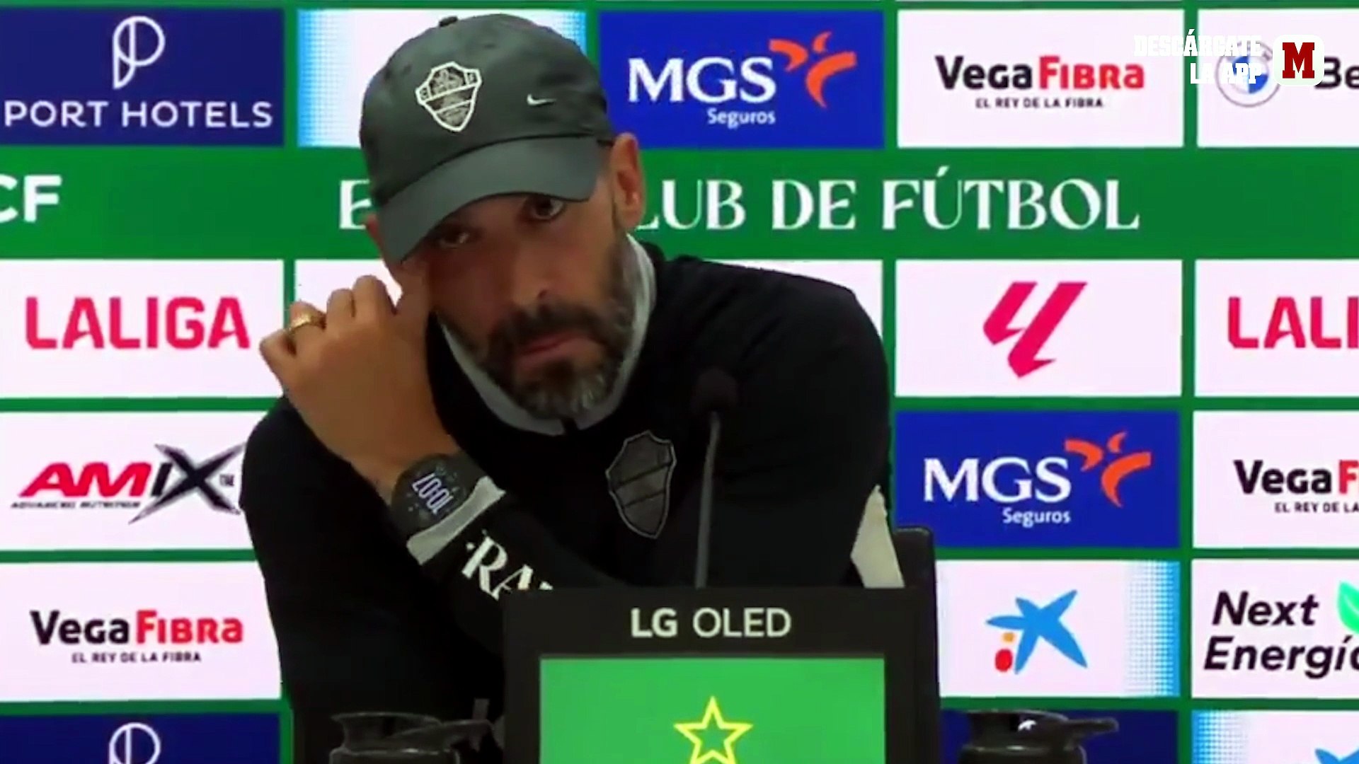 Sarabia, al borde de las lágrimas: "Mi hija me decía: 'aita, tú eres el portero y yo del Elche'"