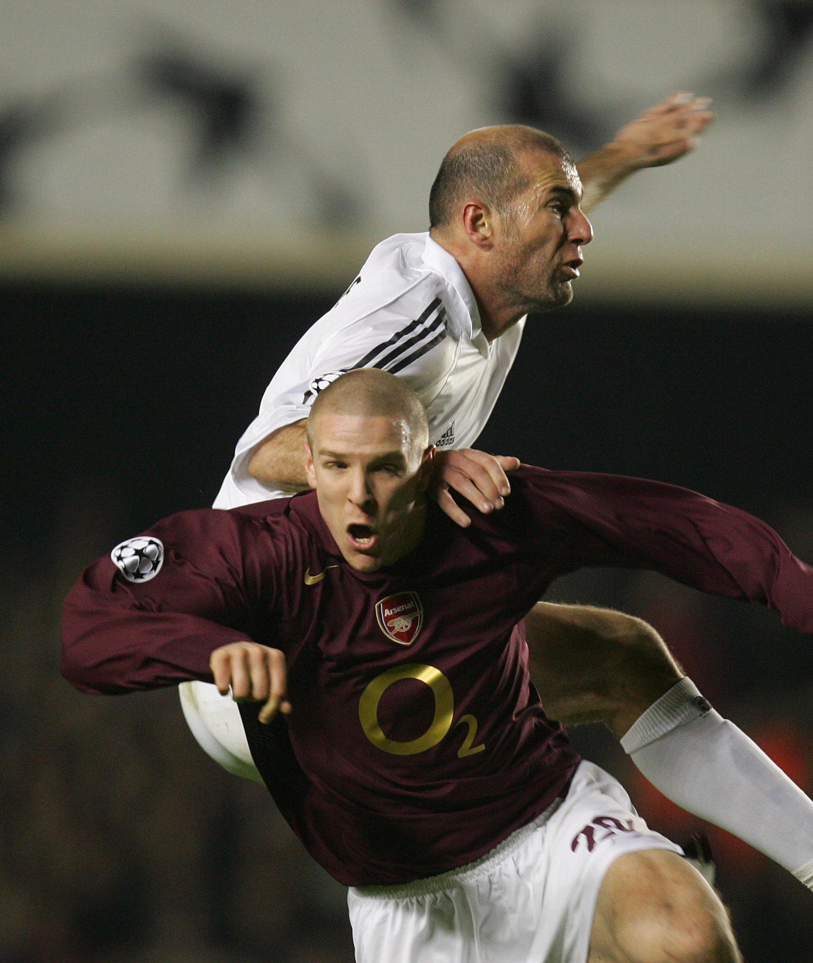 Senderos and Zidane, in the 2006 qualifying round.