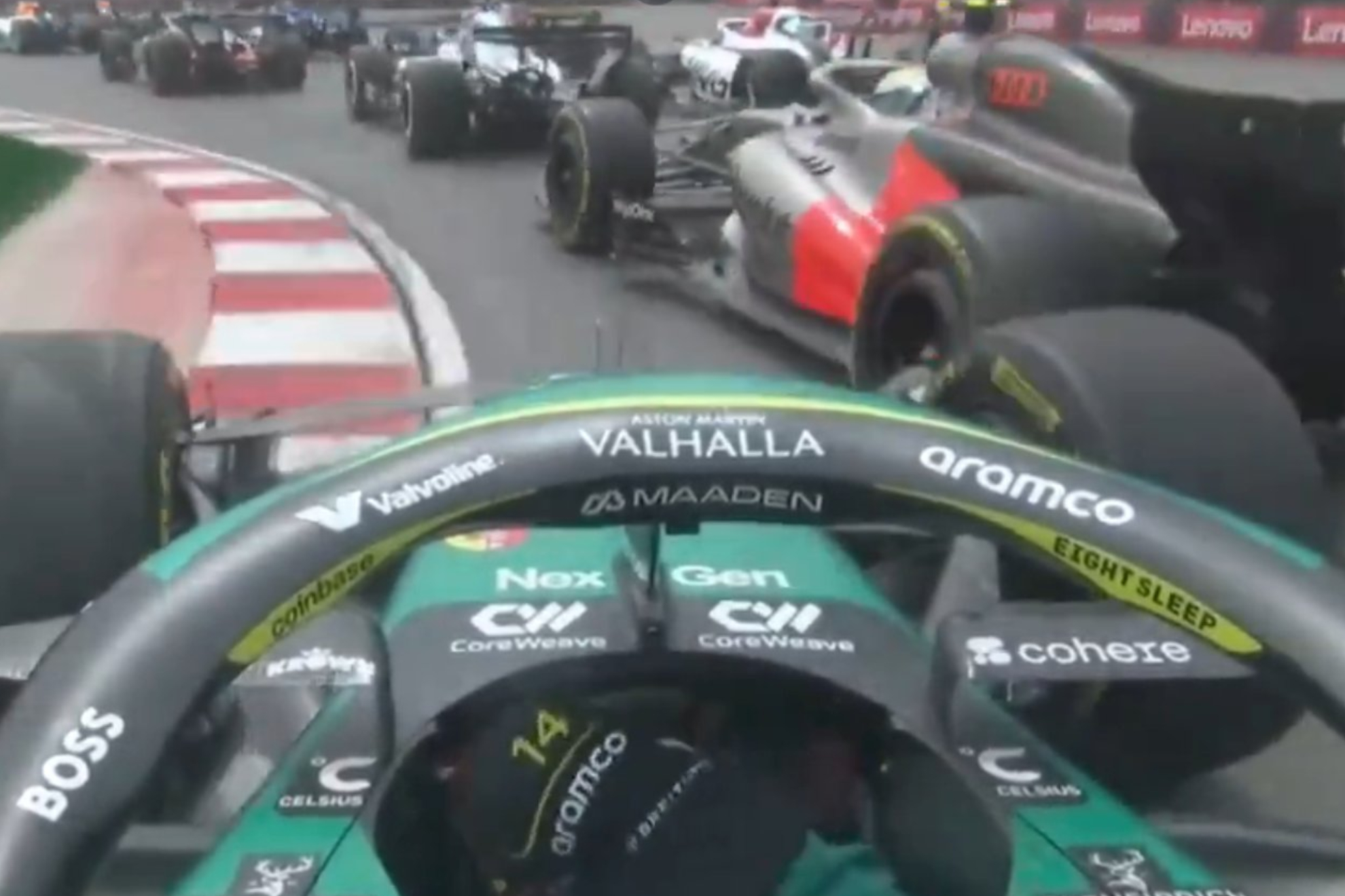 Golpe de Alonso con el Audi de Bortoleto.