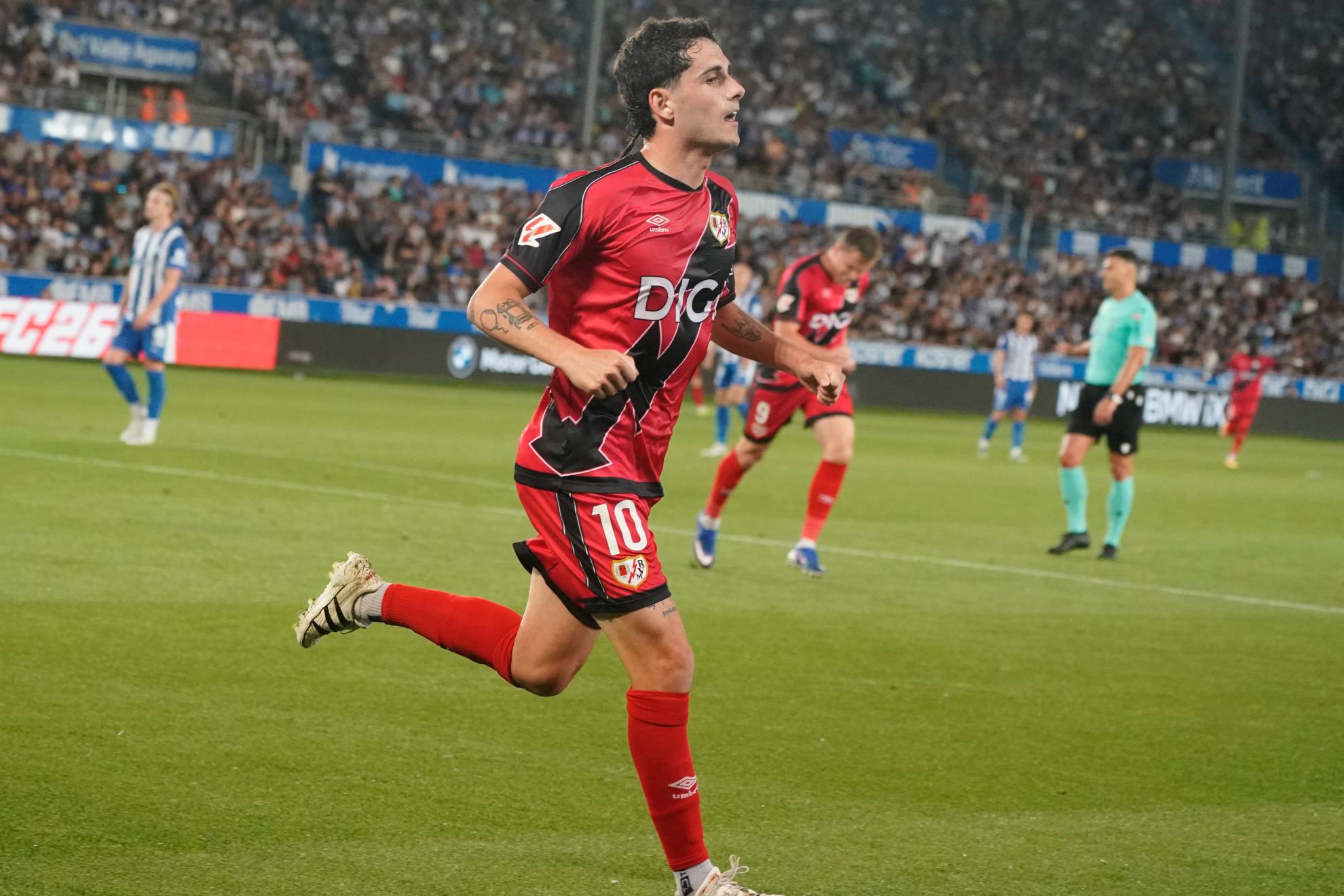 Camello celebra su gol ante el Alavés.