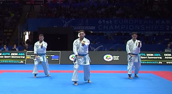 El equipo español de katas en la lucha por el bronce.