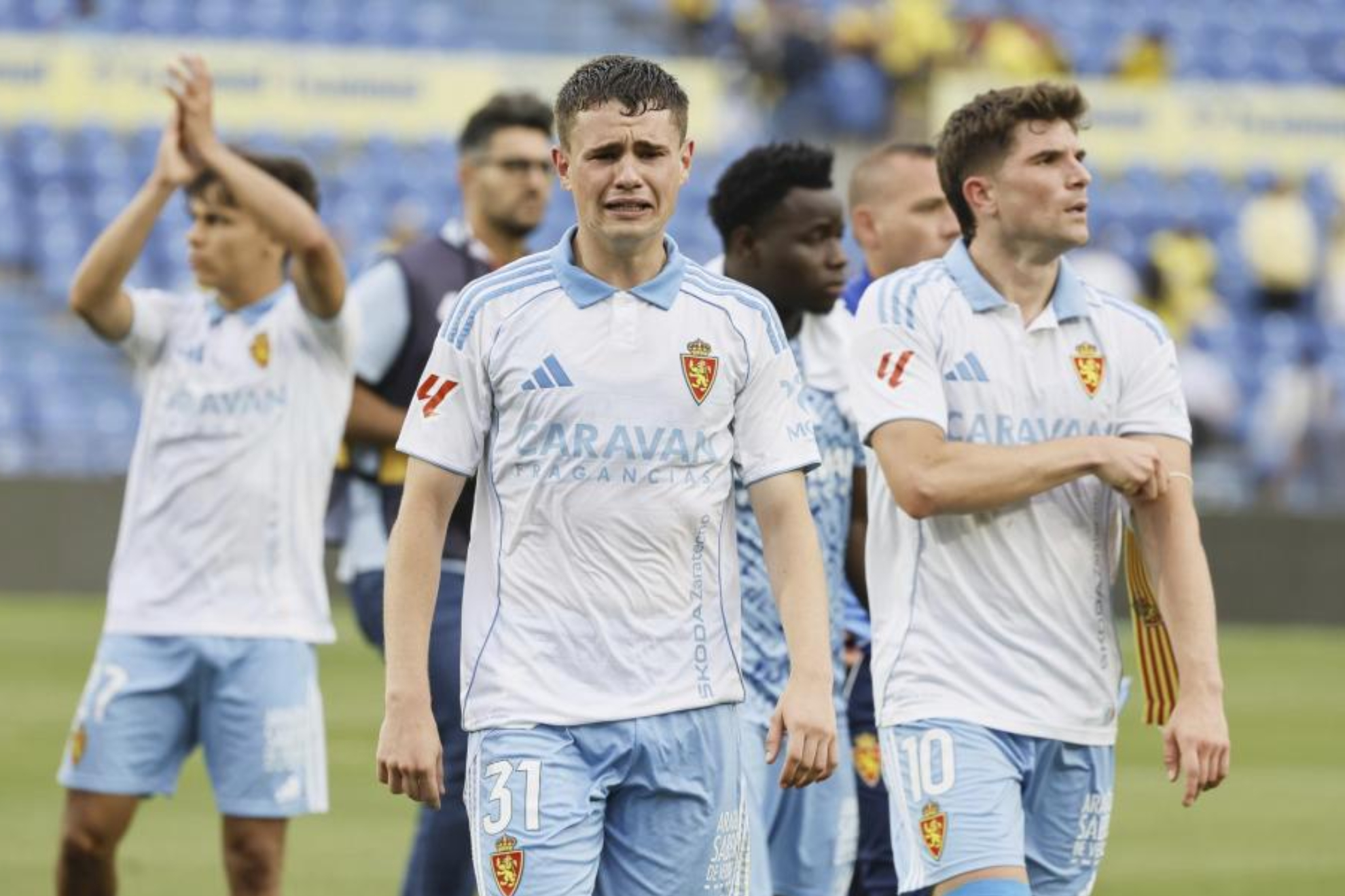 El real Zaragoza llora su descenso