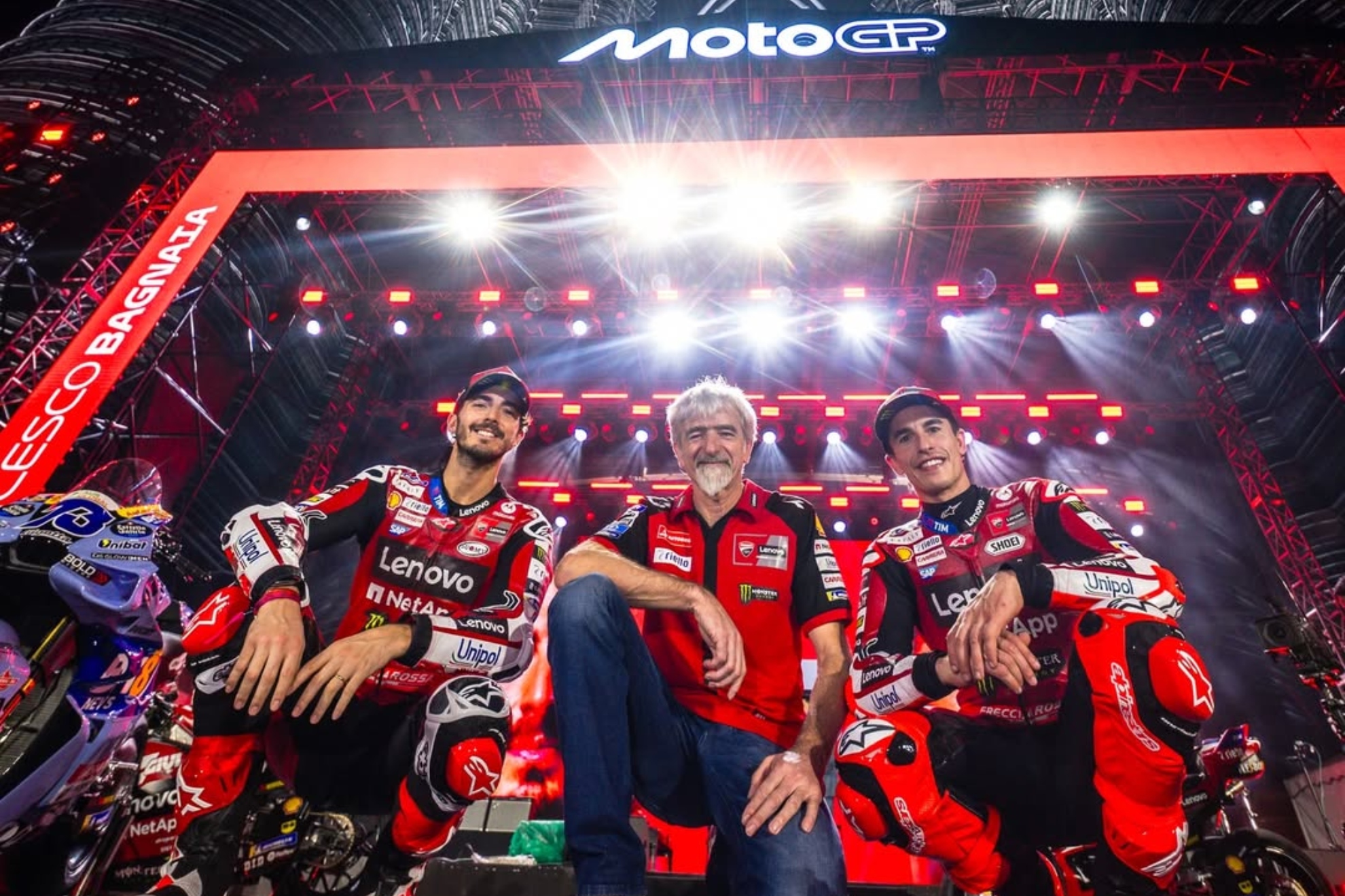 Pecco Bagnaia, Gigi Dall'Igna y Marc Márquez. DUCATI