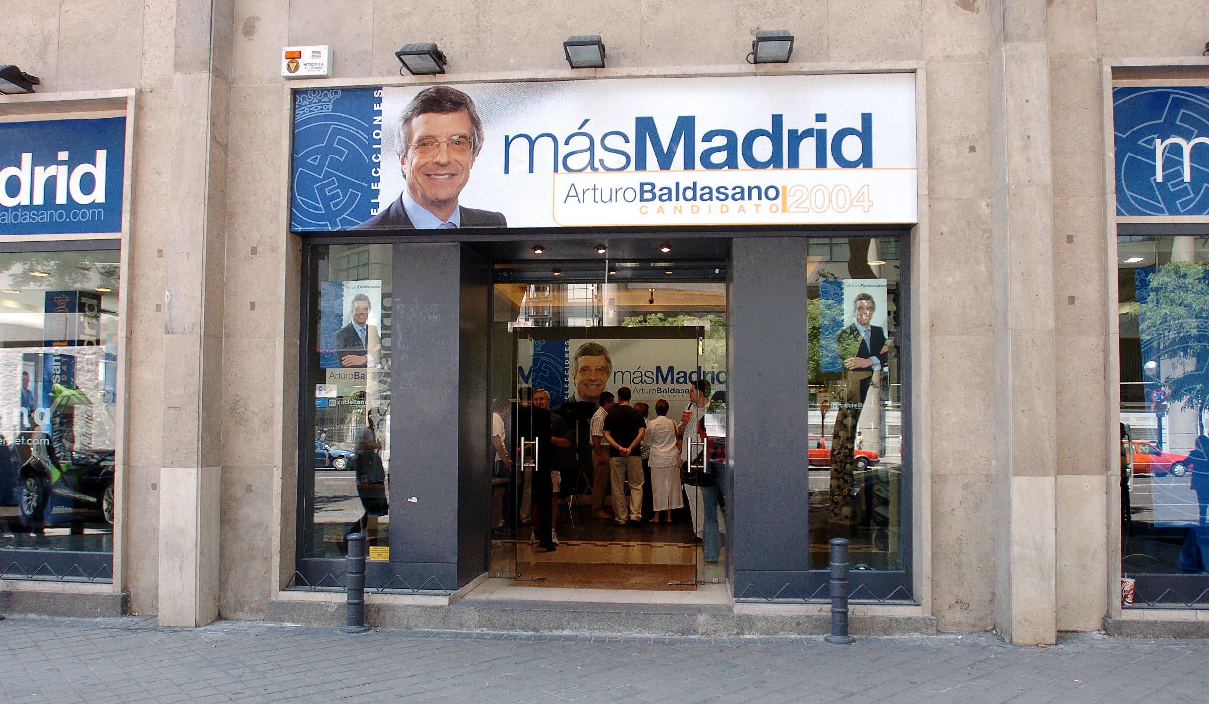 Sede electoral de Arturo Baldasano en 2004.