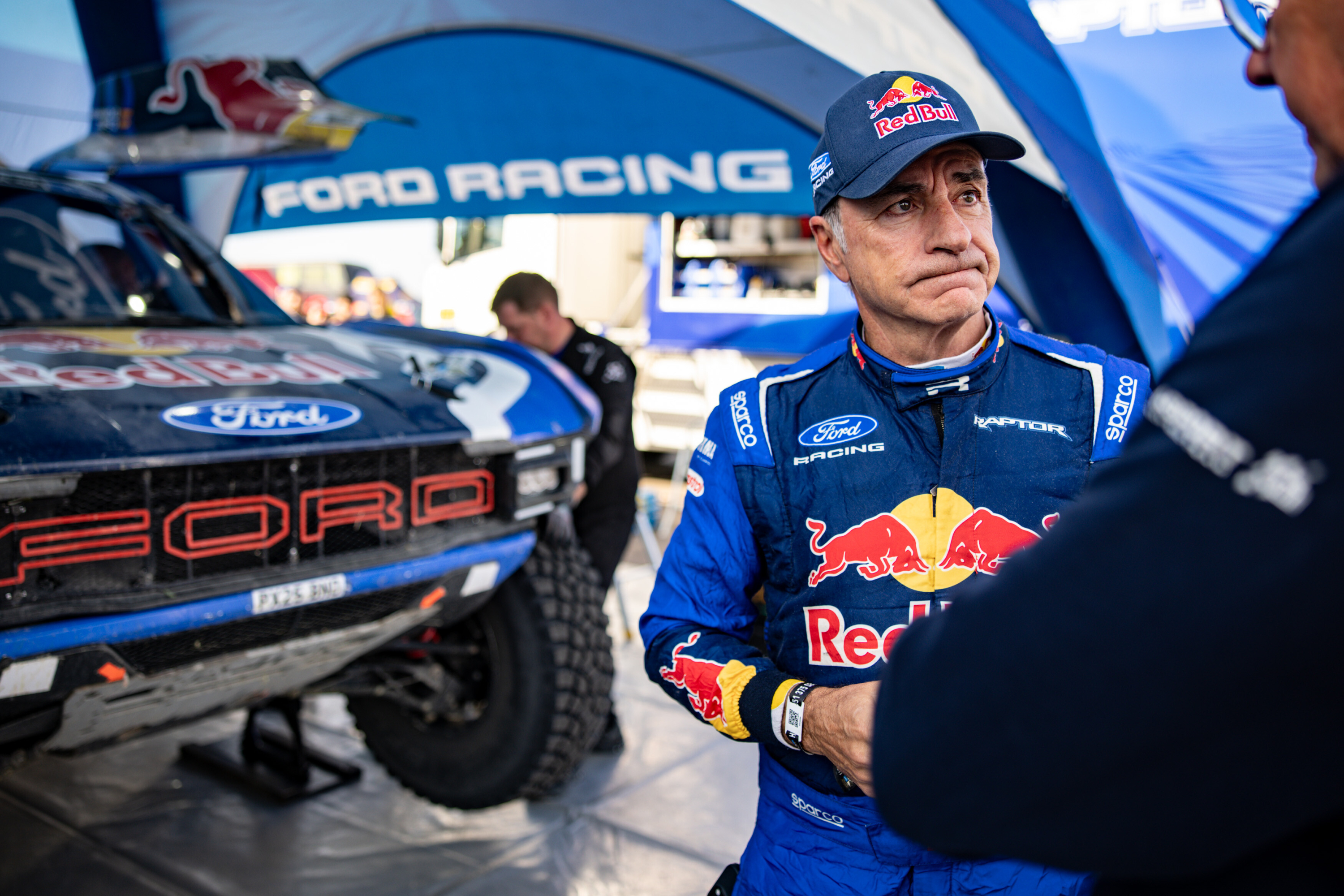 Carlos Sainz no ha podido completar la etapa 3 por una avería en su Ford Red Bull