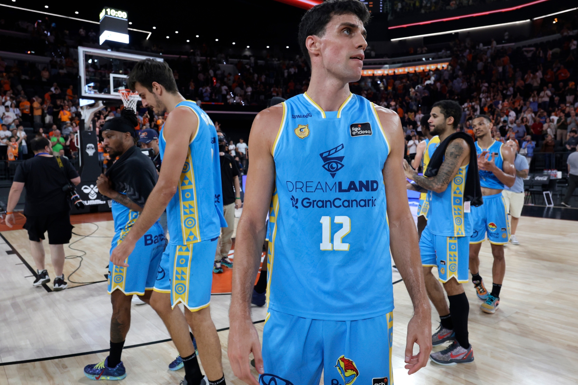 The Dreamland Gran Canaria players, after the defeat against Valencia Basket.