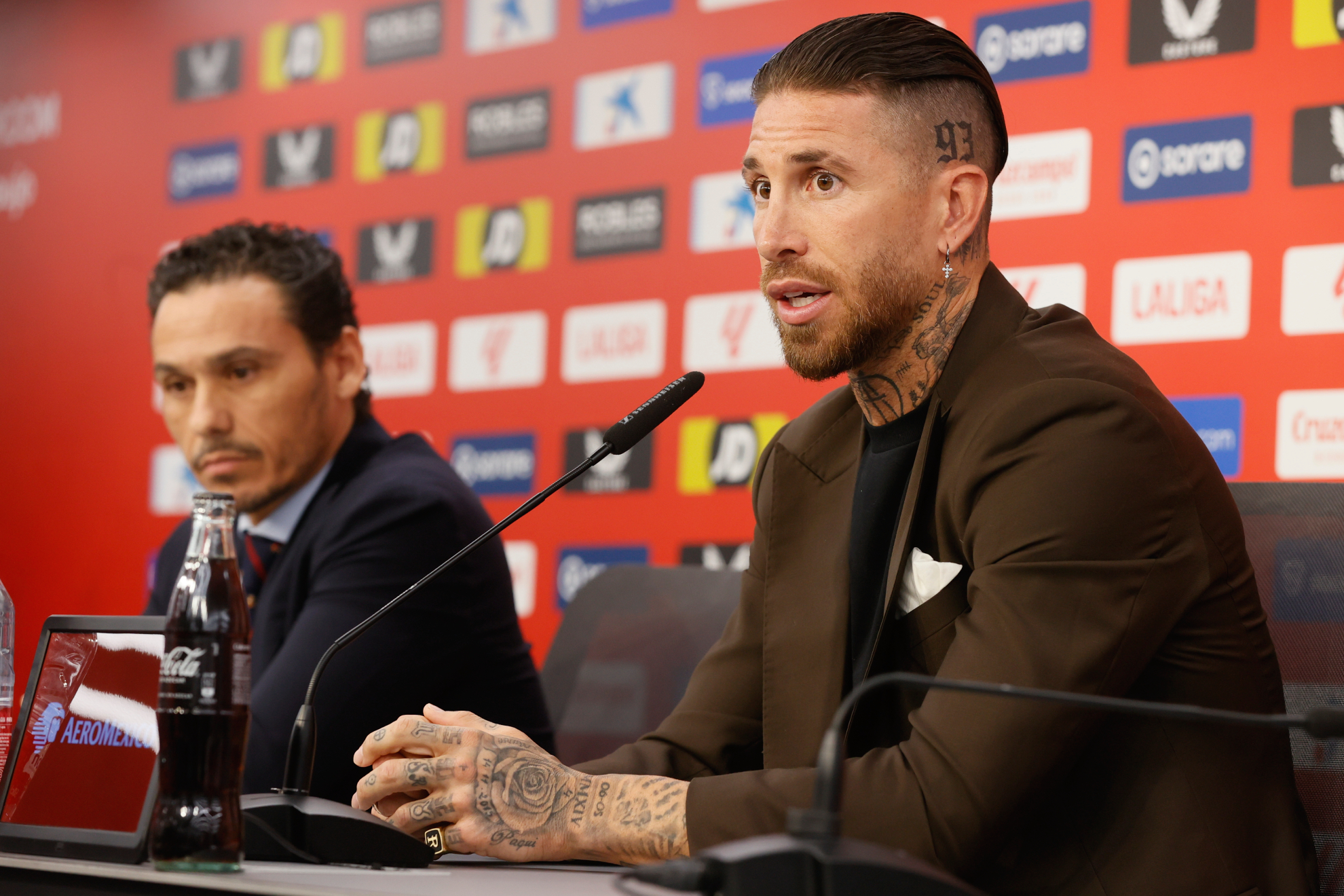 Del Nido Carrasco y Sergio Ramos, en la sala de prensa del Sánchez-Pizjuán.