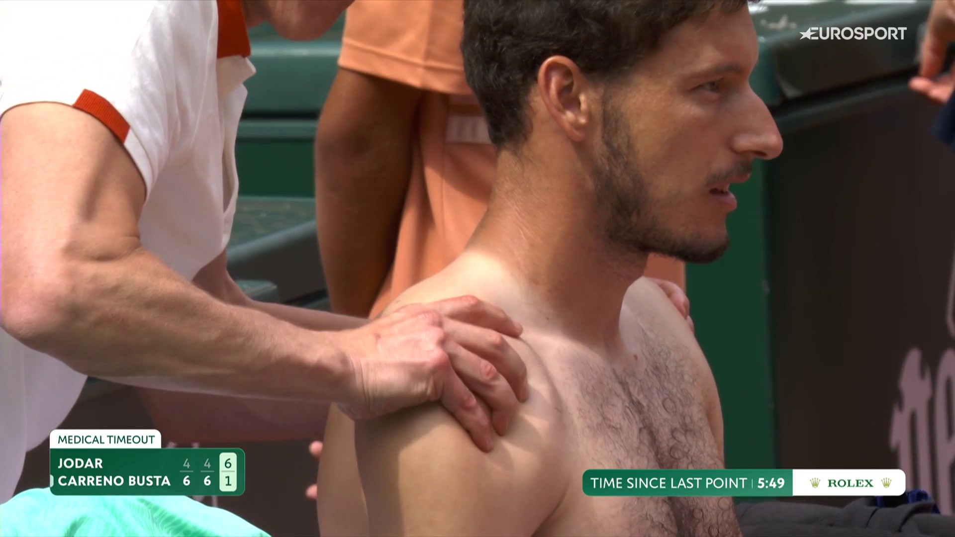 Carreño, at the time of being treated for the shoulder.