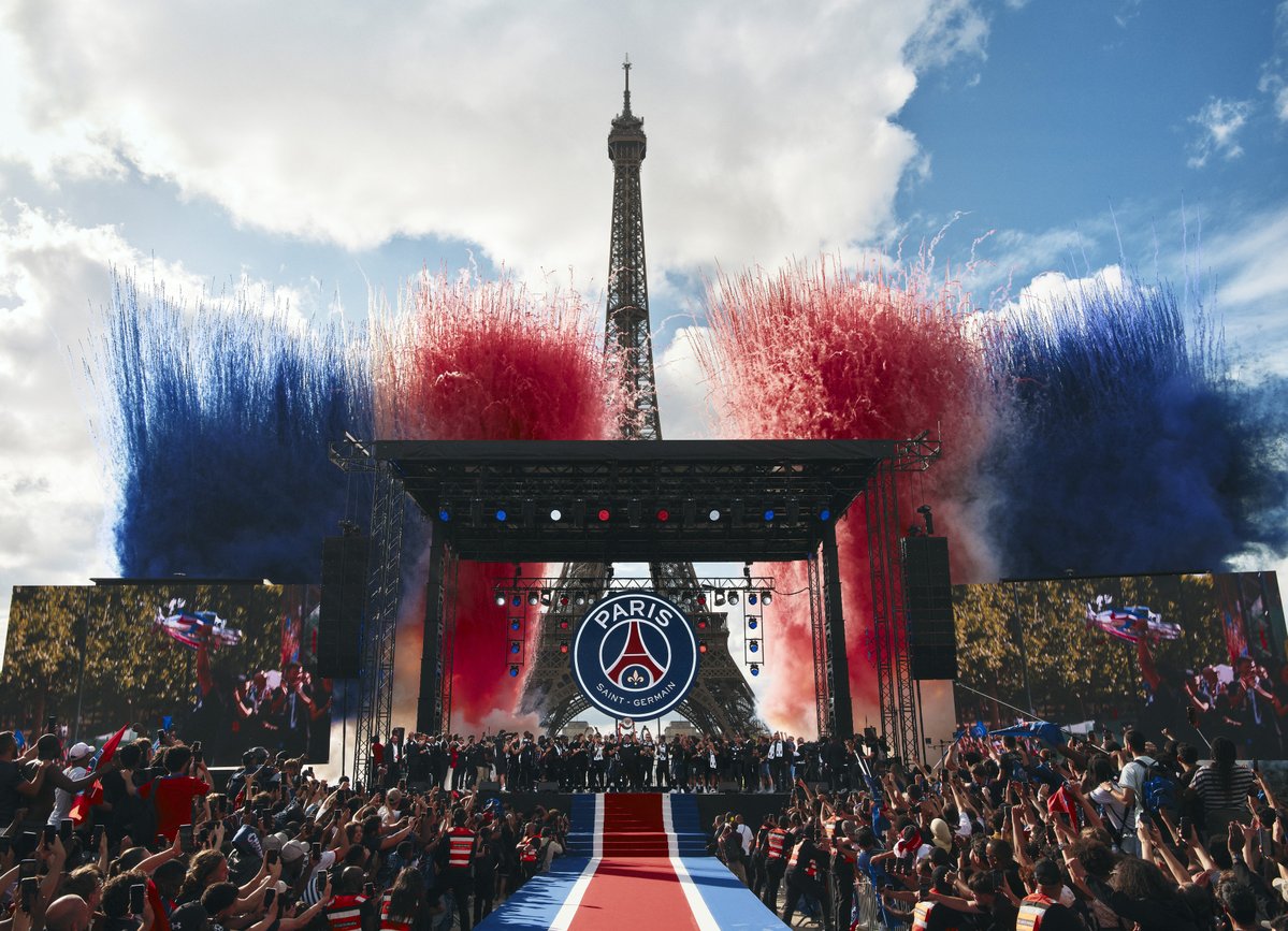 Así ha sido la épica fiesta de la Champions del PSG en París