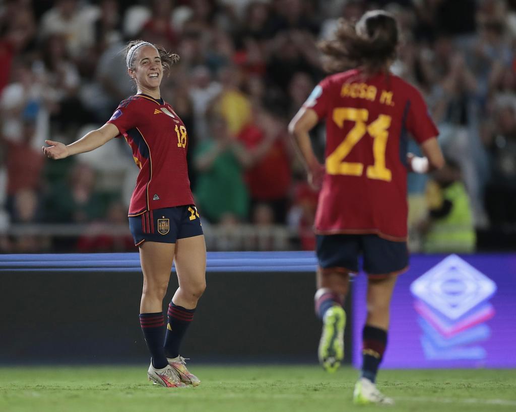 Maite Oroz in a match with the Spanish team