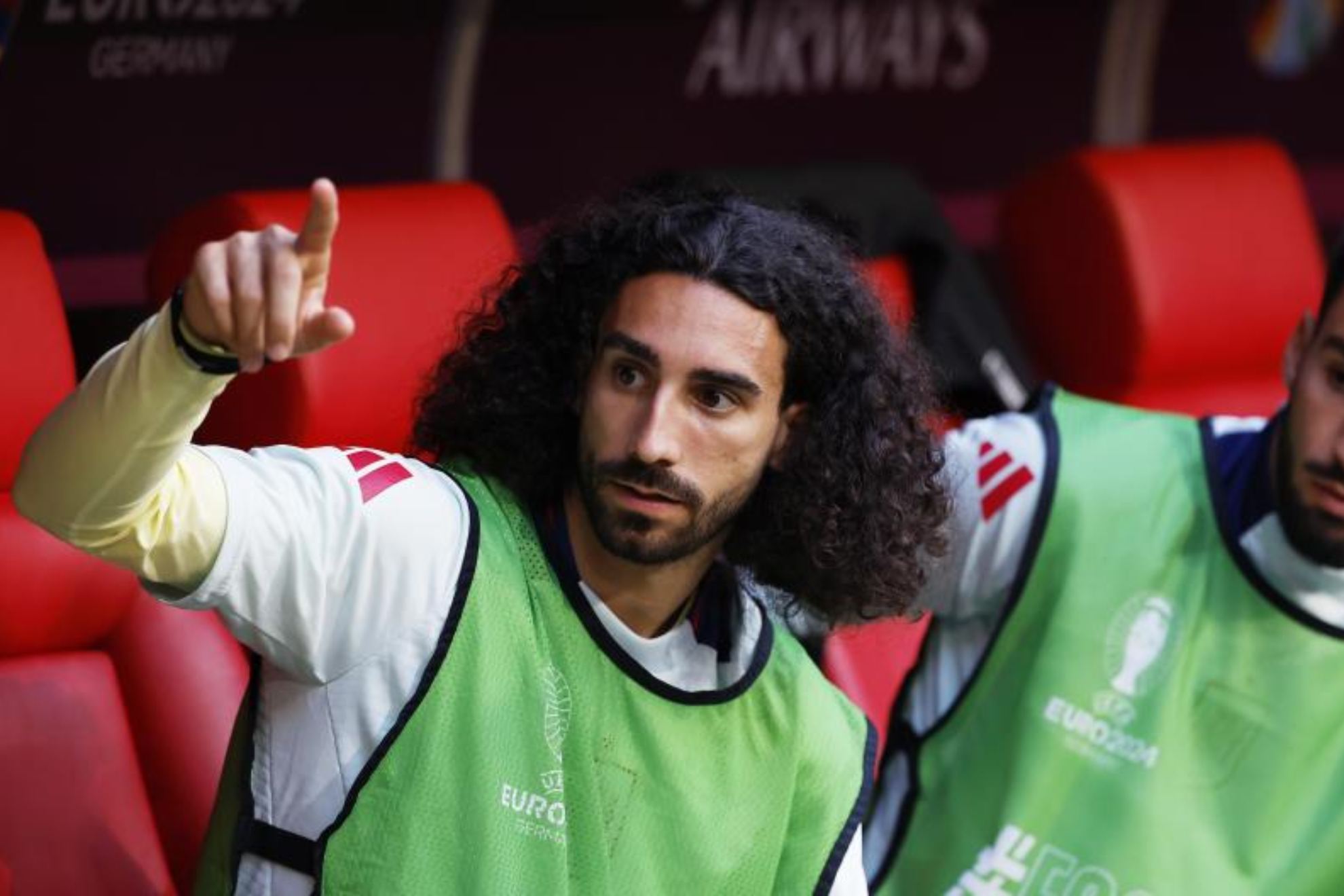 Cucurella and Baena, with the selection.