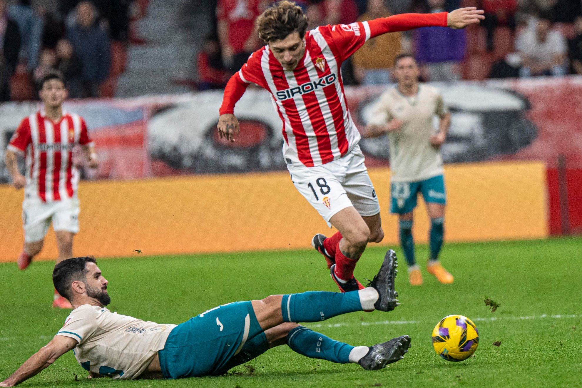 GELABERT LIDERA UN ATAQUE DEPORTIVO.