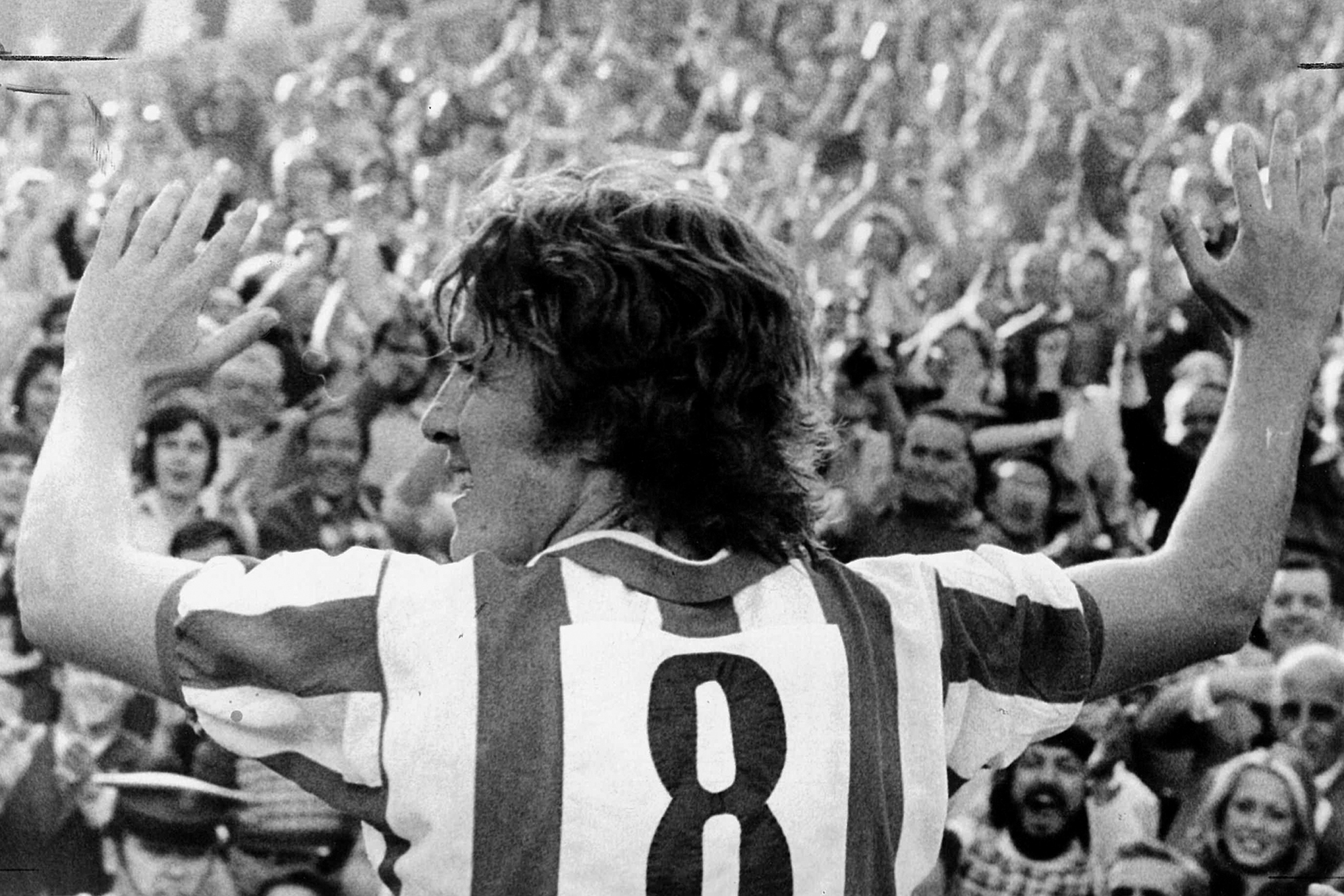 LEIVINHA CELEBRA UN GOL CON EL ATLÉTICO.